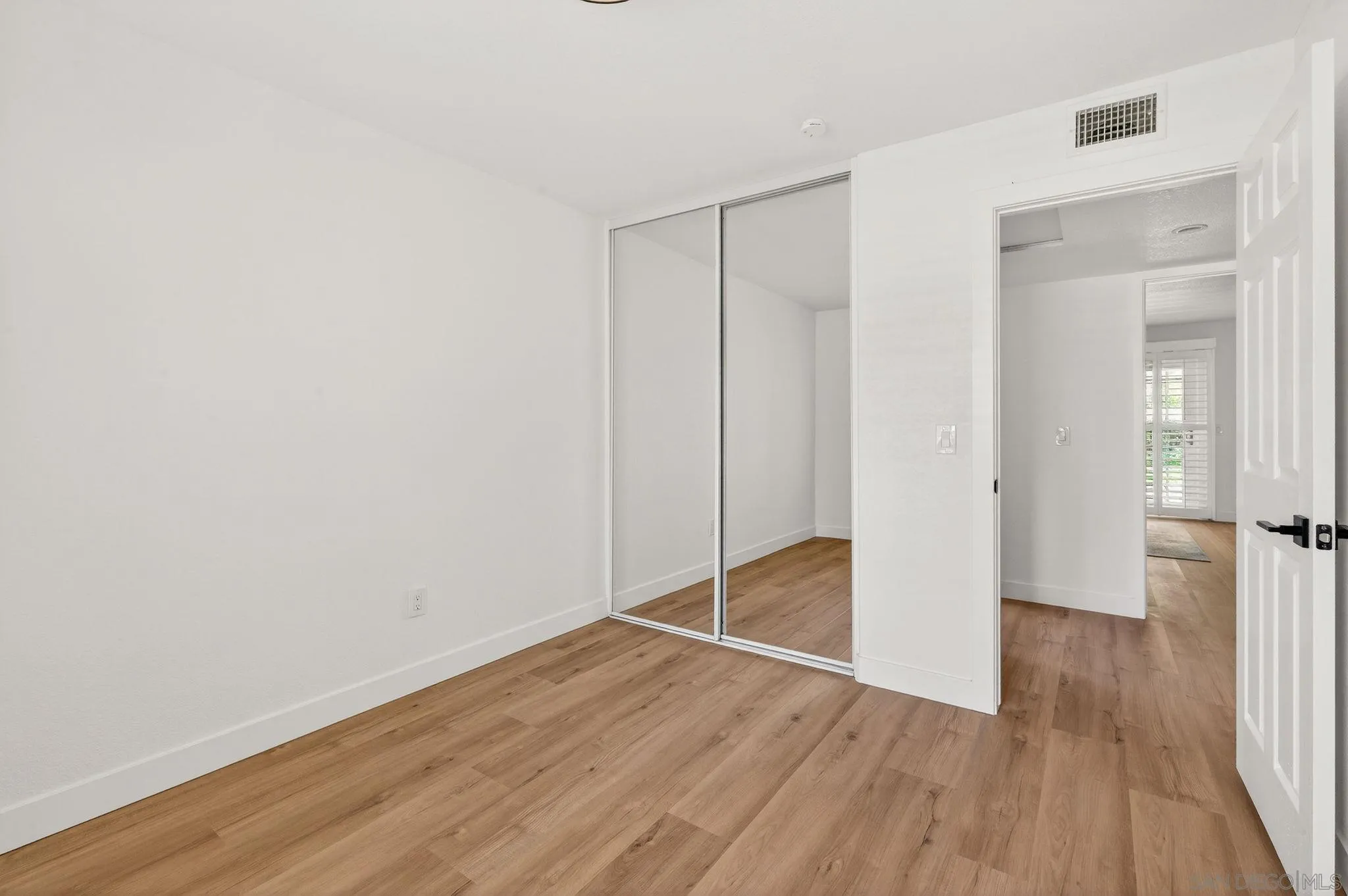 https://cdn.realtyfeed.com/cdn/127/260010519/ddf71e2b1615fd5a10f8fc9902045577.webp