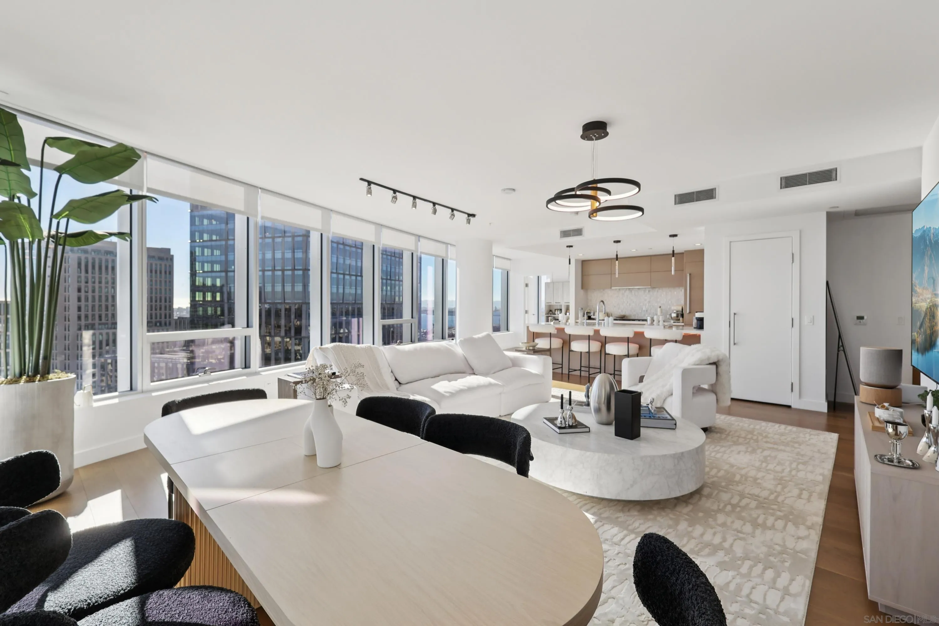 Photo #3: 260010520 Listing: Photo #3
