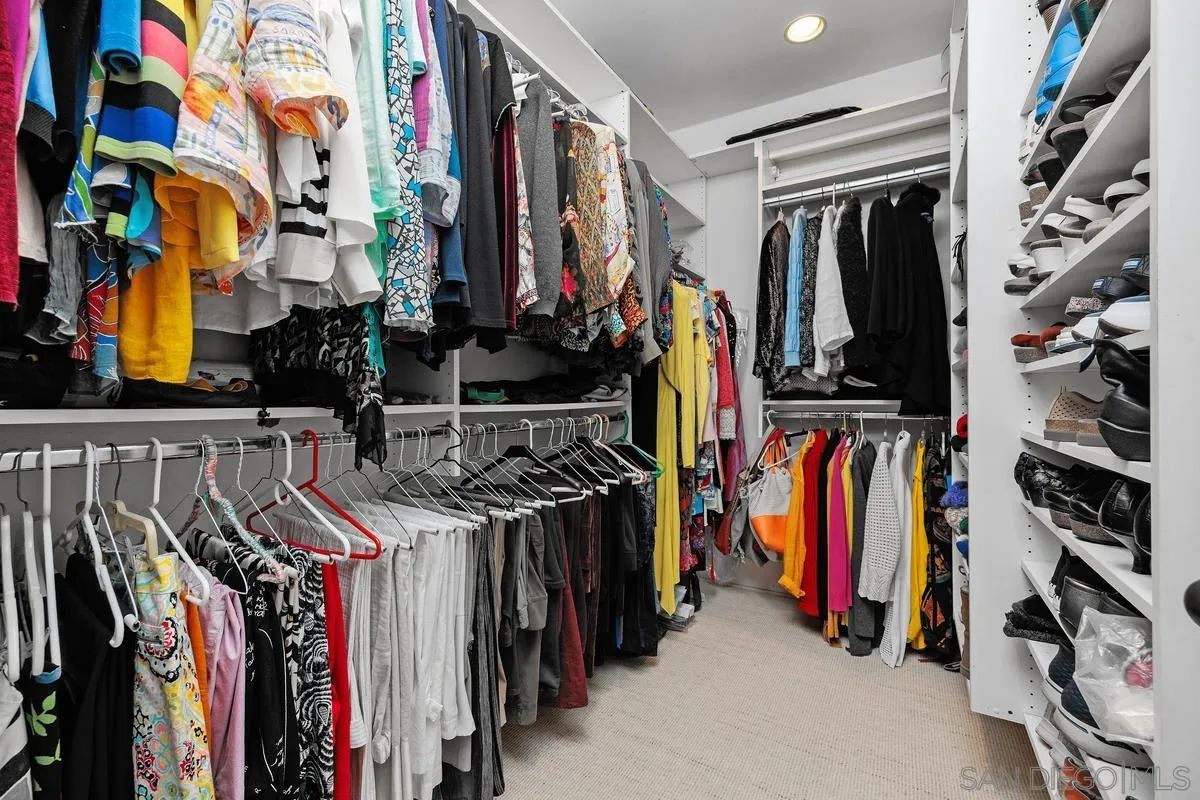 https://cdn.realtyfeed.com/cdn/127/260010522/1c100991f534a1a6c311e35c9cba4595.webp