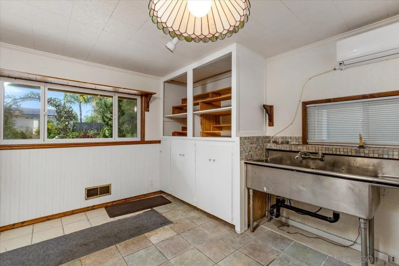 https://cdn.realtyfeed.com/cdn/127/260010526/2cc9812e7e929fa6a601c93f0706f7f3.webp