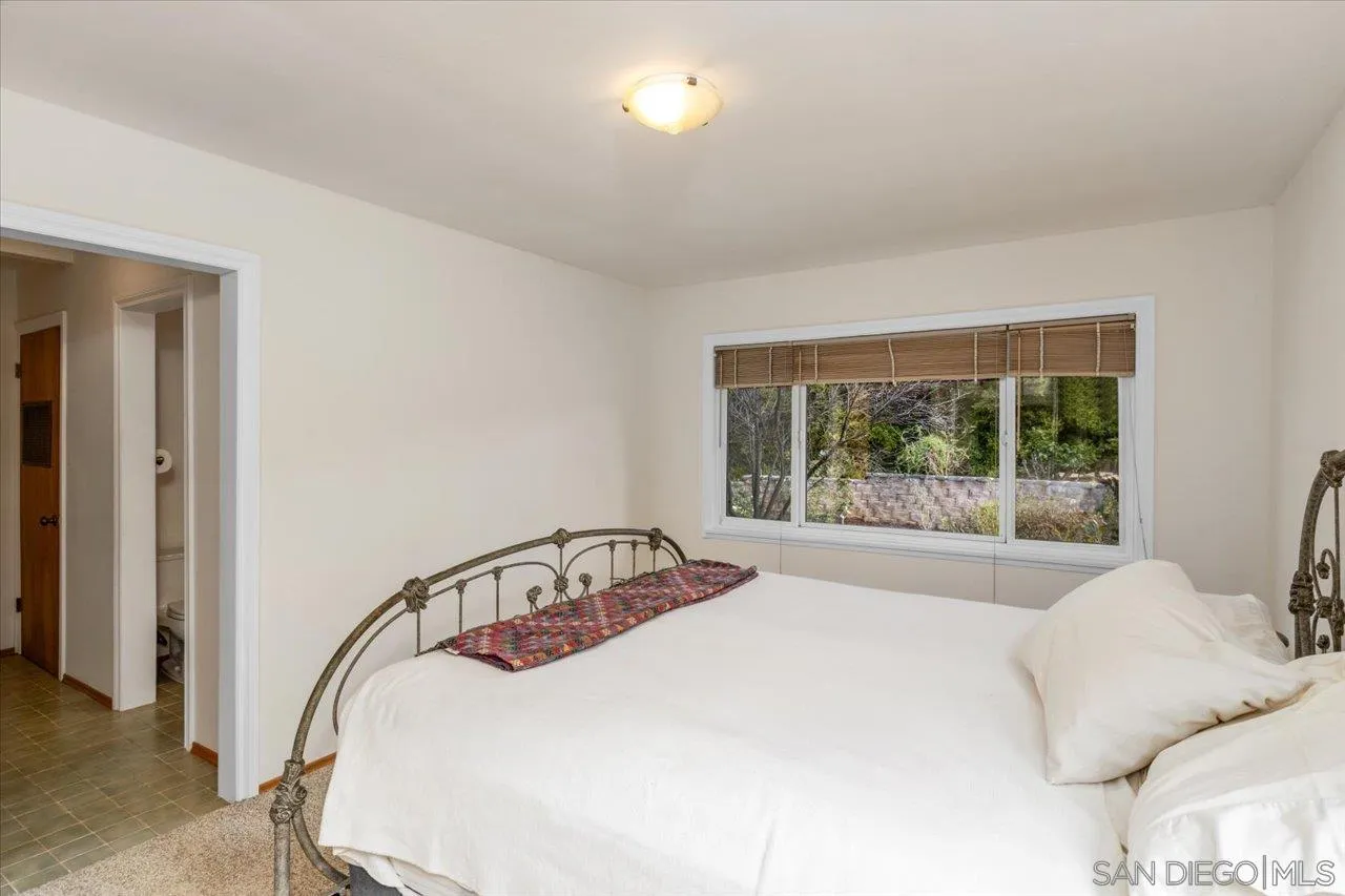 https://cdn.realtyfeed.com/cdn/127/260010526/3d2b9fbfb4f65e626f50ef31eee8dd7d.webp