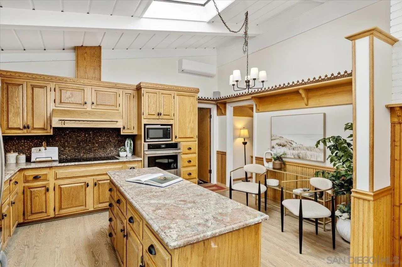 https://cdn.realtyfeed.com/cdn/127/260010526/8d9b0b8b818018a822868acf1e72fe2f.webp