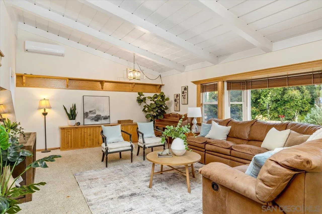 https://cdn.realtyfeed.com/cdn/127/260010526/ceae2bd62c8da64b0e2bb80e5a6561e3.webp