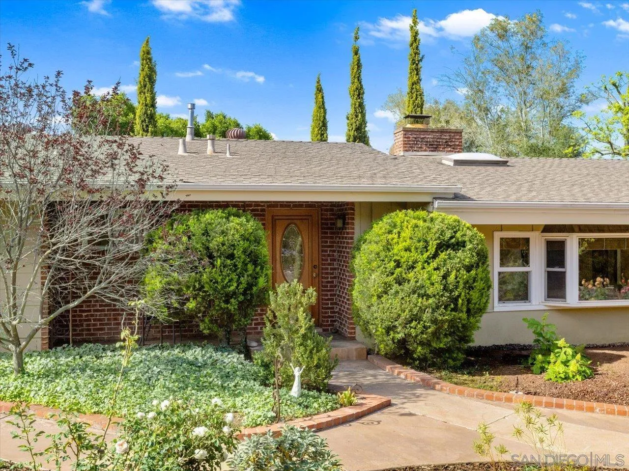 https://cdn.realtyfeed.com/cdn/127/260010526/d28efe4690918d593256f73fd5db757e.webp