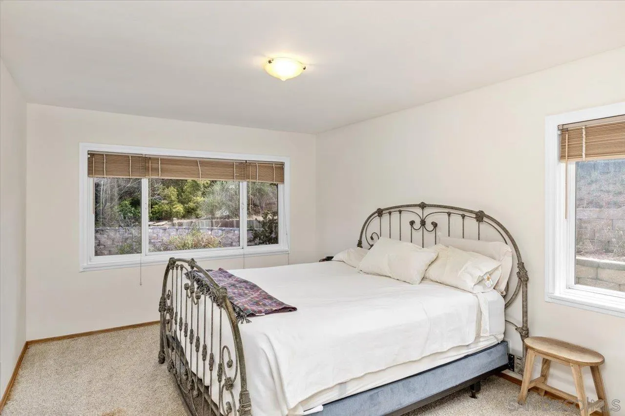 https://cdn.realtyfeed.com/cdn/127/260010526/d8554582575d34bfd6fe3b86bbabc30e.webp