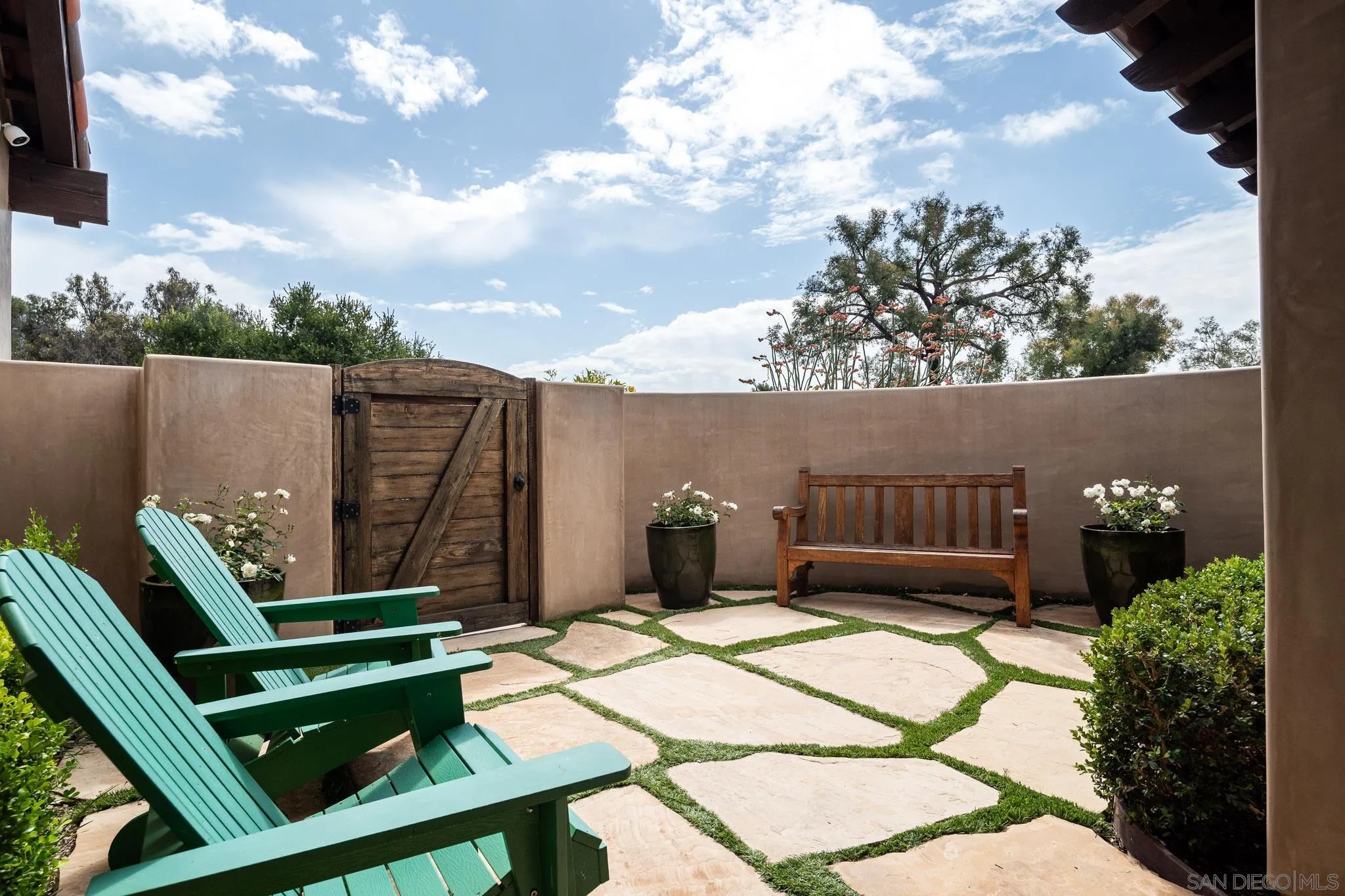 https://cdn.realtyfeed.com/cdn/127/260010529/21bc8e2b9a94059b8a0eaeffe829f8e6.webp
