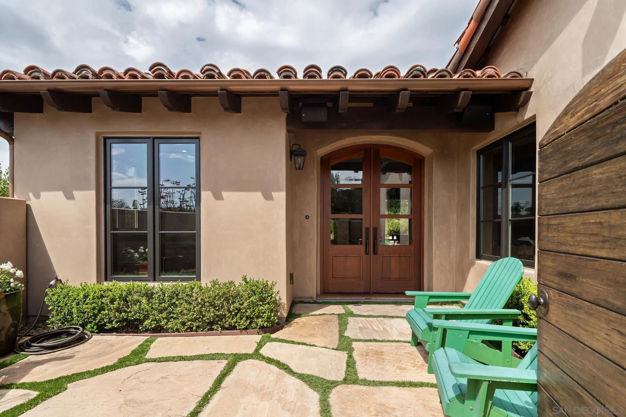 https://cdn.realtyfeed.com/cdn/127/260010529/3f283a9e96602b4e07199cd84941899c.webp