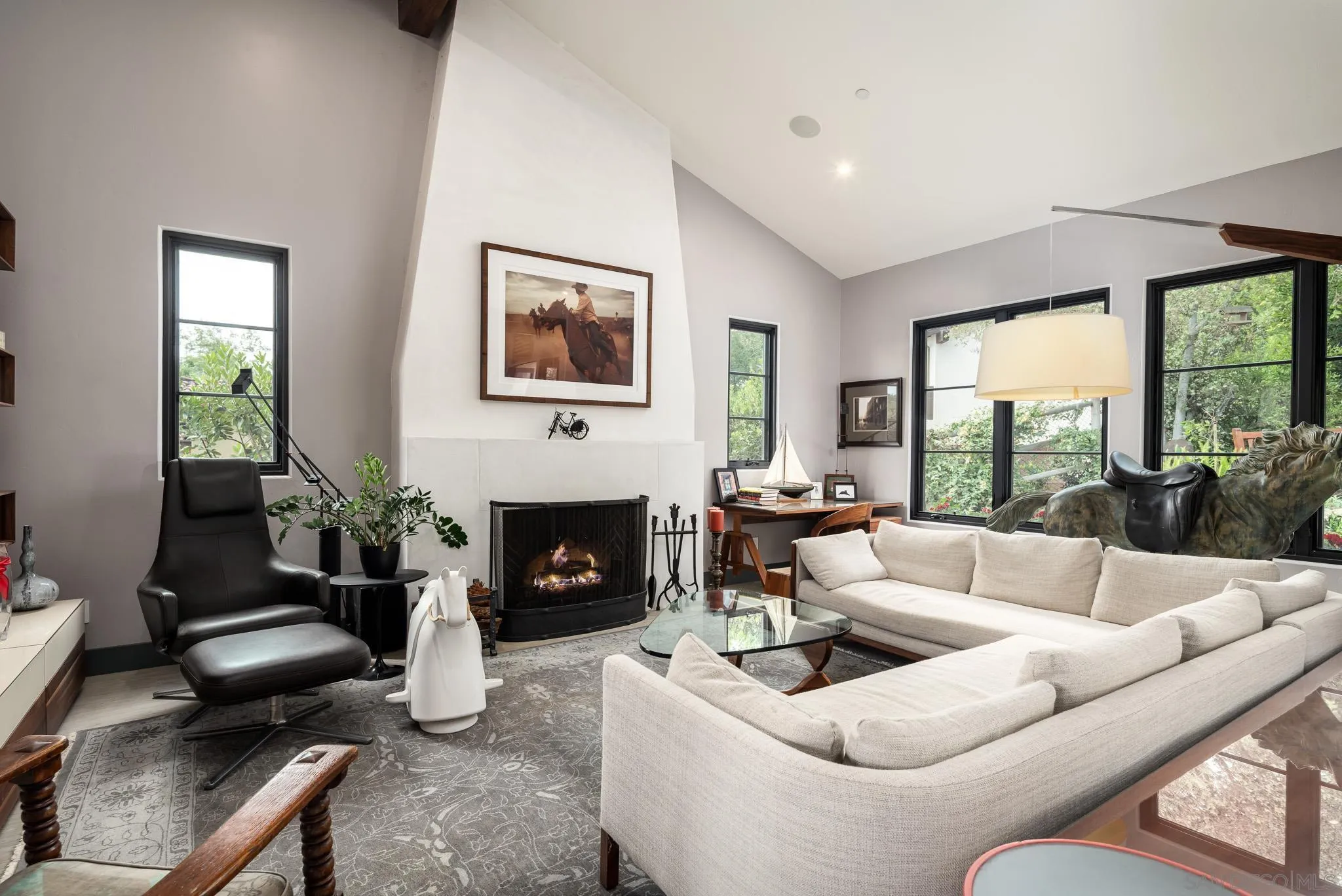 https://cdn.realtyfeed.com/cdn/127/260010529/93ac88784848d44f6d63ee9b737327bf.webp