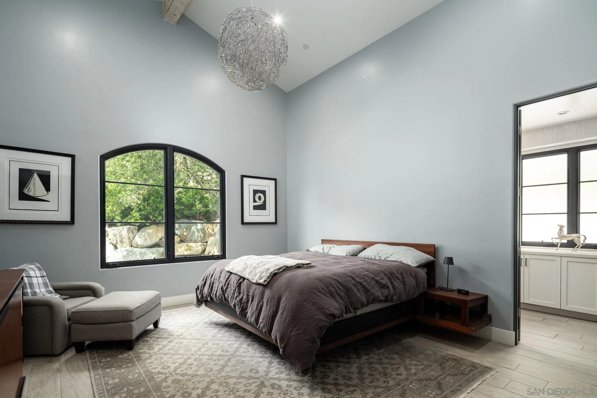 https://cdn.realtyfeed.com/cdn/127/260010529/a3d216735f189657cb4cca6bde453908.webp