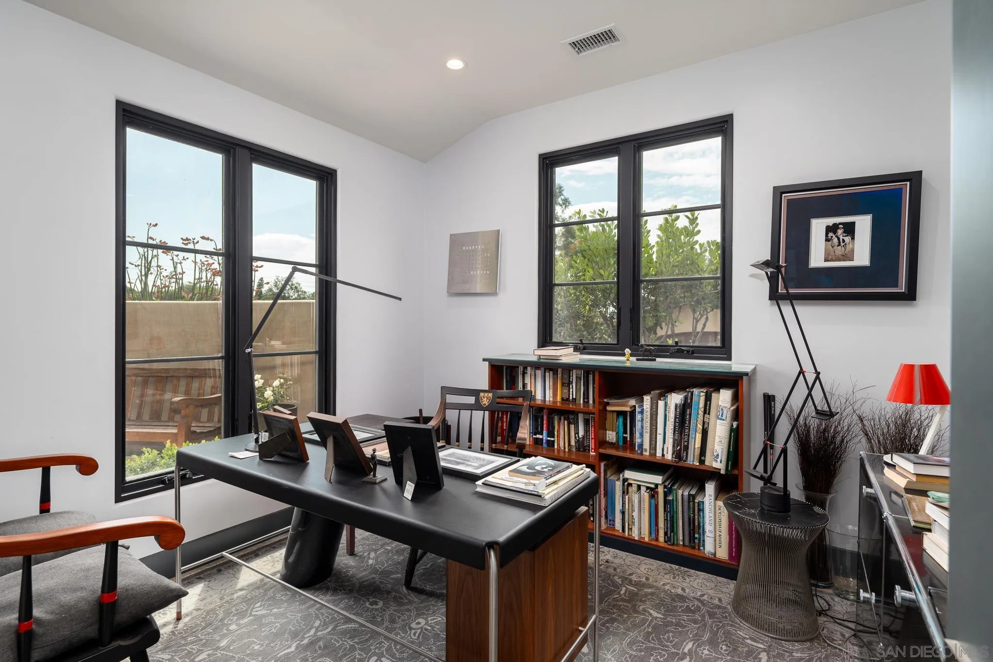 https://cdn.realtyfeed.com/cdn/127/260010529/aa6d0a0b6bc4f080cceb68e05a1a342f.webp