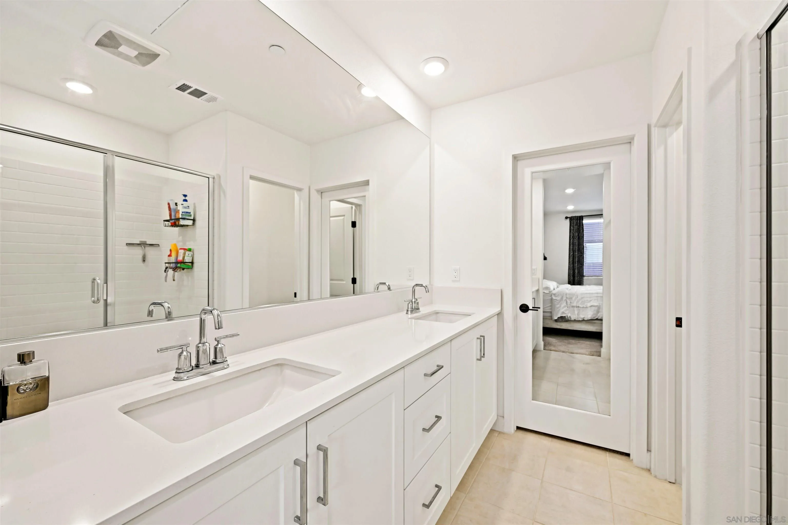 Photo #13: 260010531 Listing: Photo #13