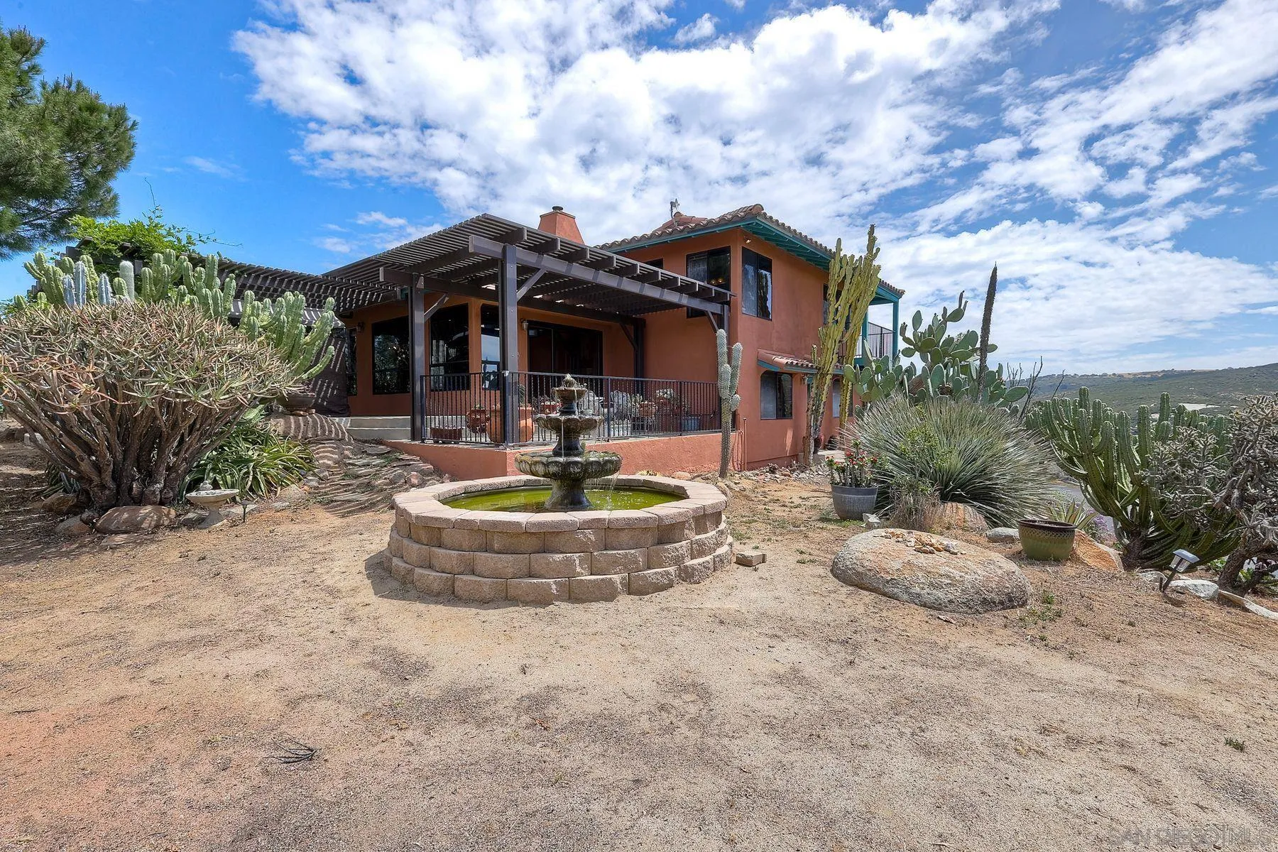 https://cdn.realtyfeed.com/cdn/127/260010532/0e5ff7ecf21189755e85c00b1e14010c.webp