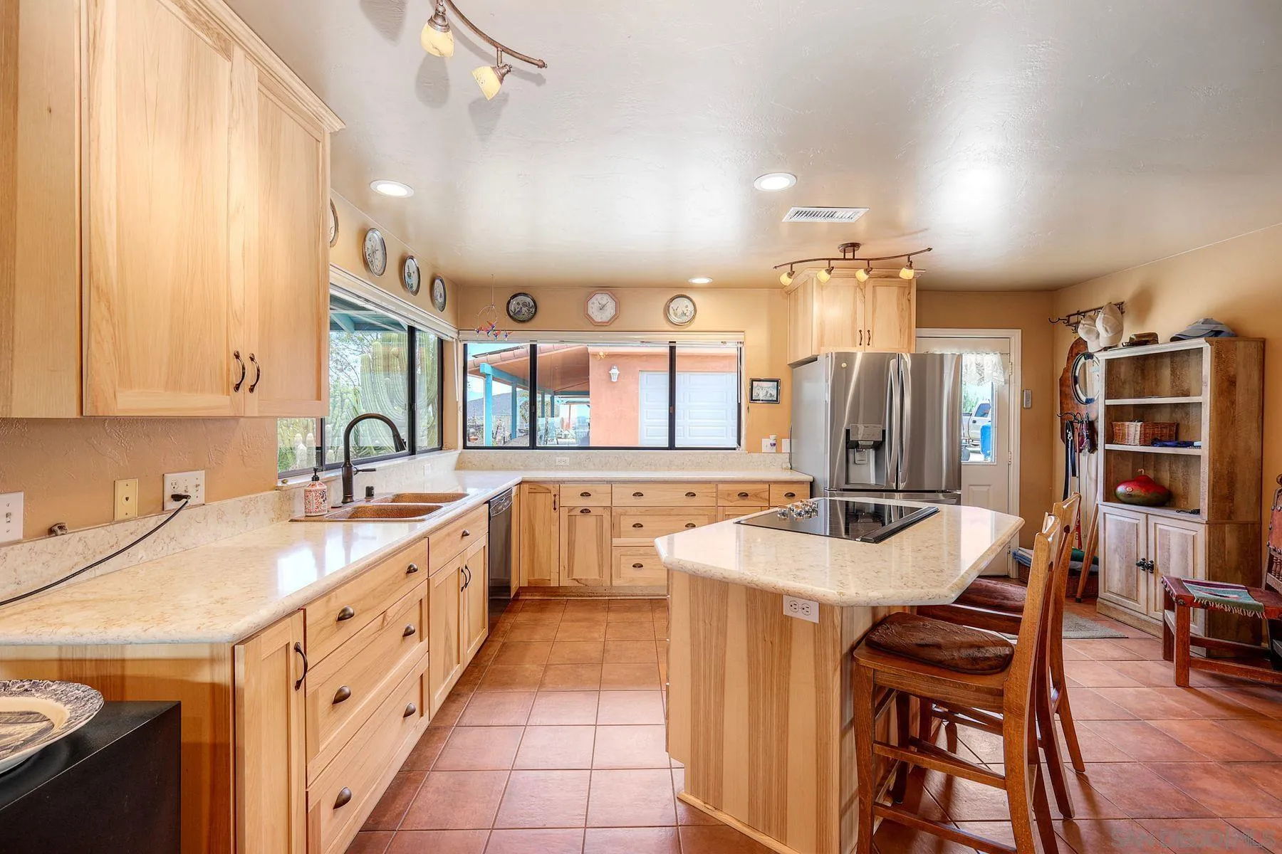 https://cdn.realtyfeed.com/cdn/127/260010532/2c8cd81c59f98580184b4085567c3660.webp