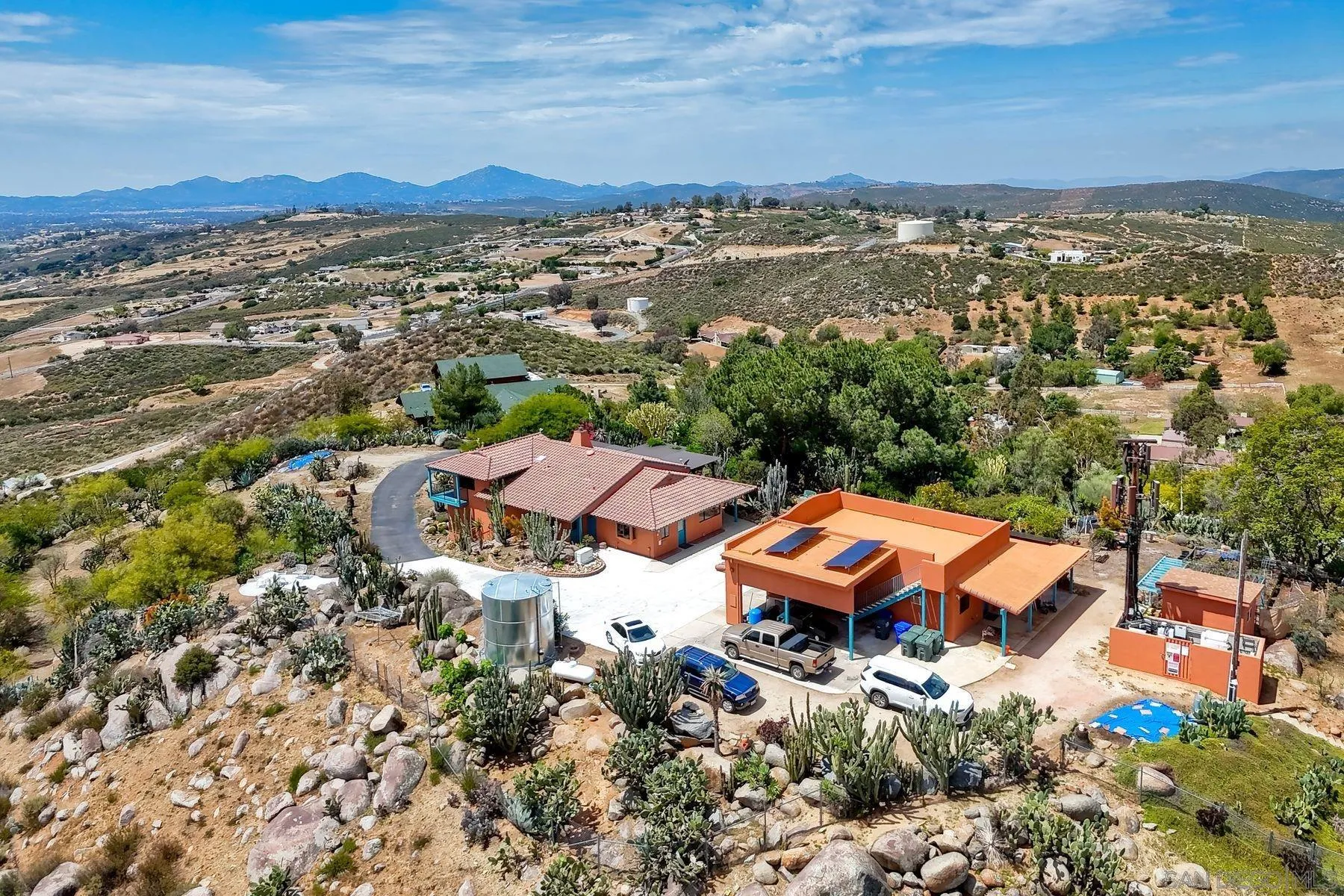 https://cdn.realtyfeed.com/cdn/127/260010532/2d3579f6fbdfa9fe39887e0cd85a1497.webp
