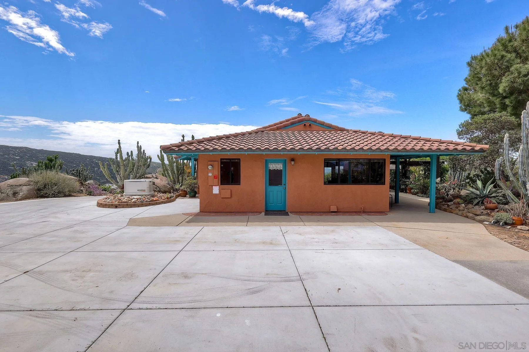 https://cdn.realtyfeed.com/cdn/127/260010532/2f0b3eae081930506401c1aa271c6633.webp