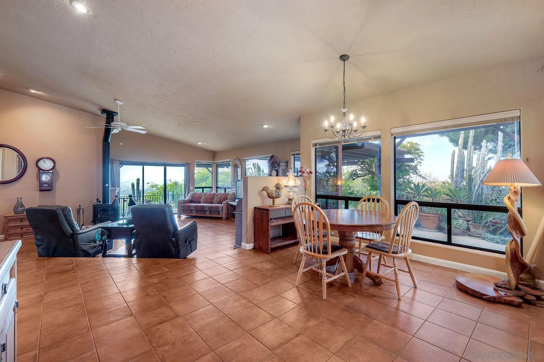 https://cdn.realtyfeed.com/cdn/127/260010532/a0be7e8801a9e172a2a08161b72e8c09.webp