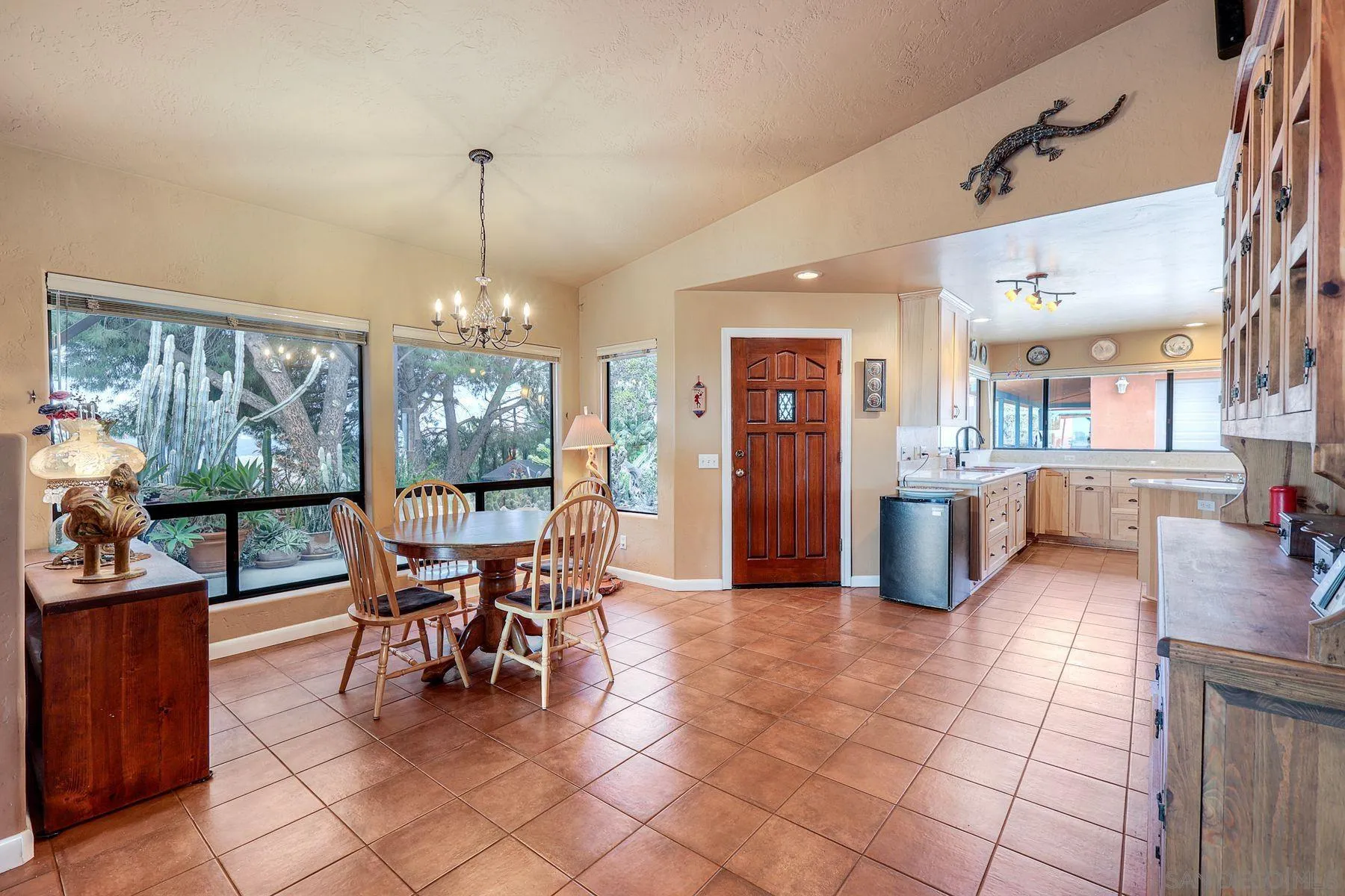 https://cdn.realtyfeed.com/cdn/127/260010532/eb3cc9fe716ec3ed83787aa08880505c.webp