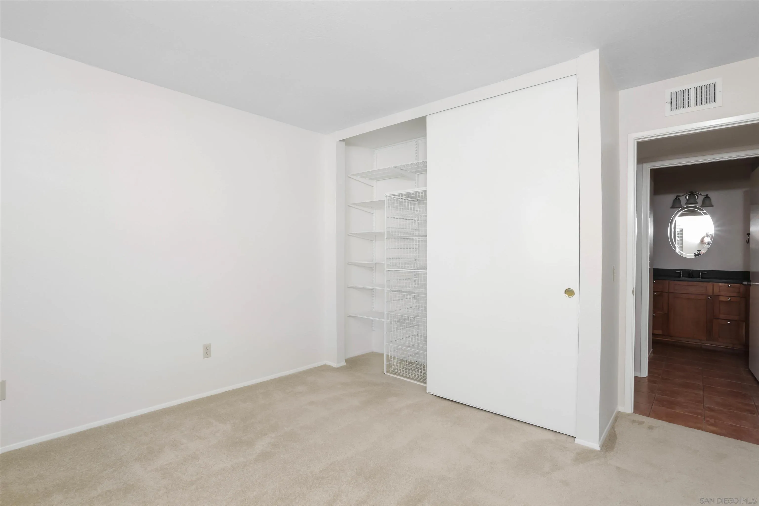 Photo #33: 260010533 Listing: Photo #33