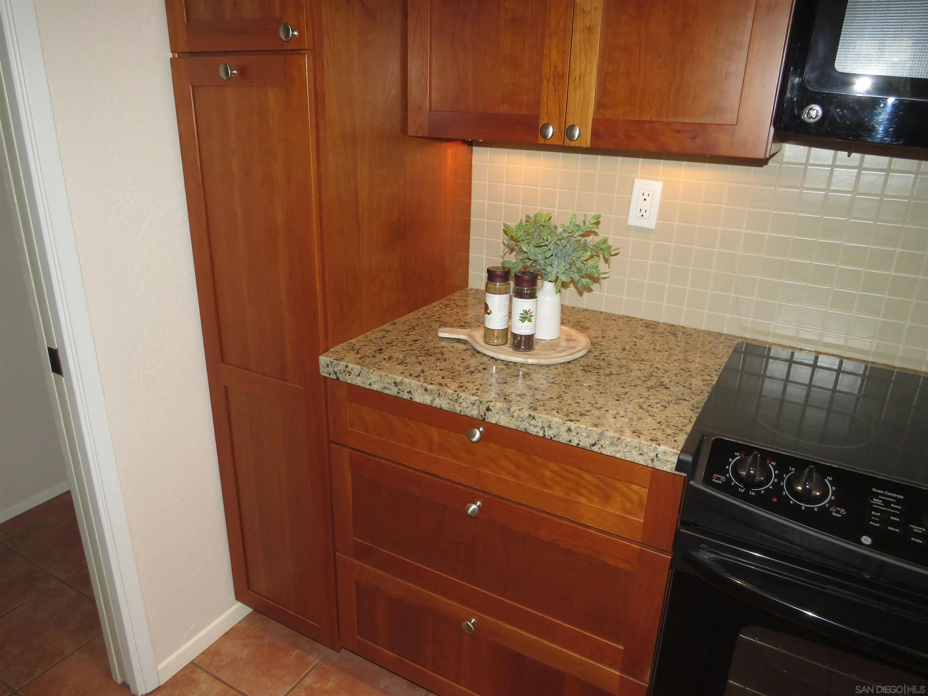Photo #5: 260010533 Listing: Photo #5