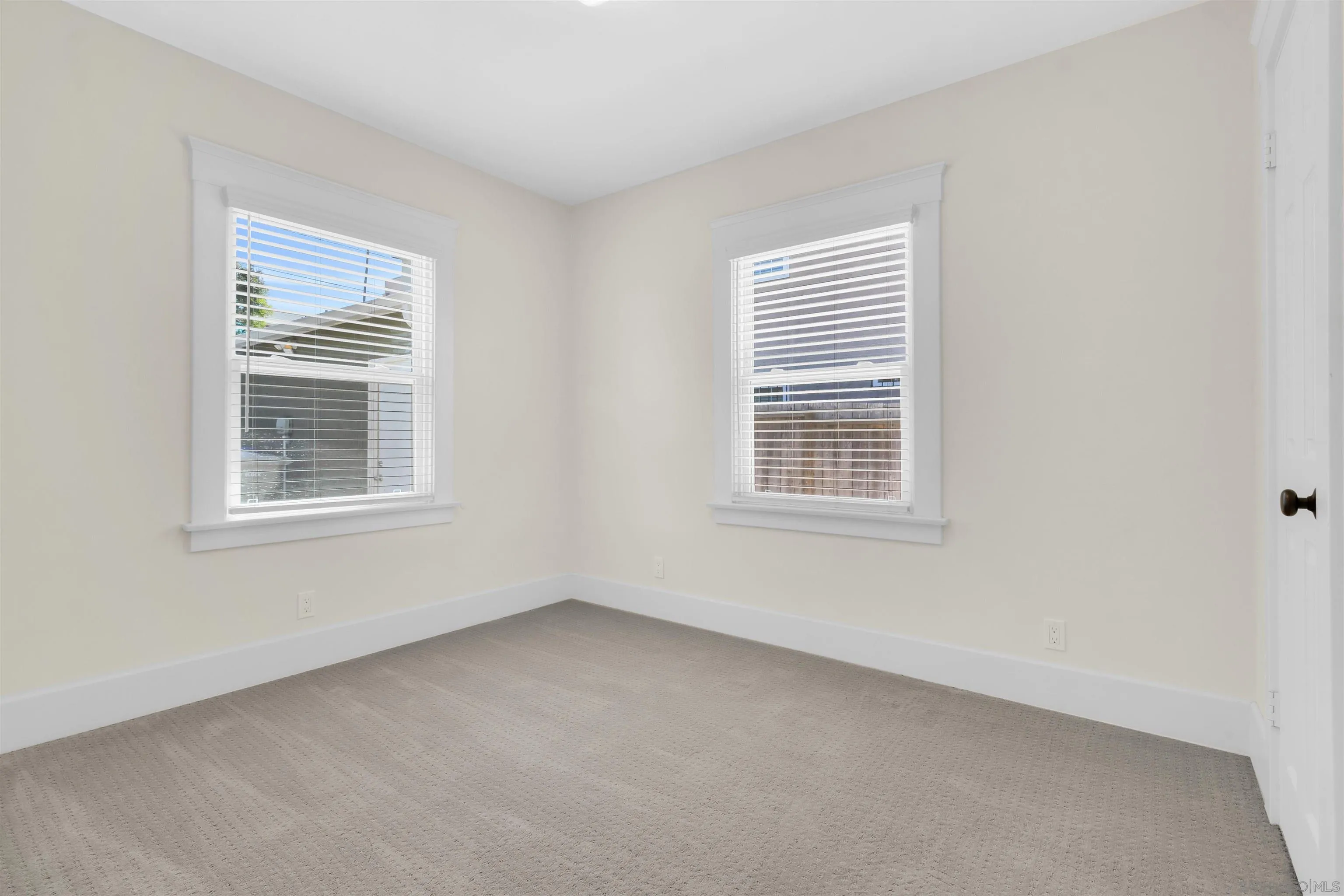 https://cdn.realtyfeed.com/cdn/127/260010537/4fcc224c5f54cda98a3cdeacc1eb6121.webp