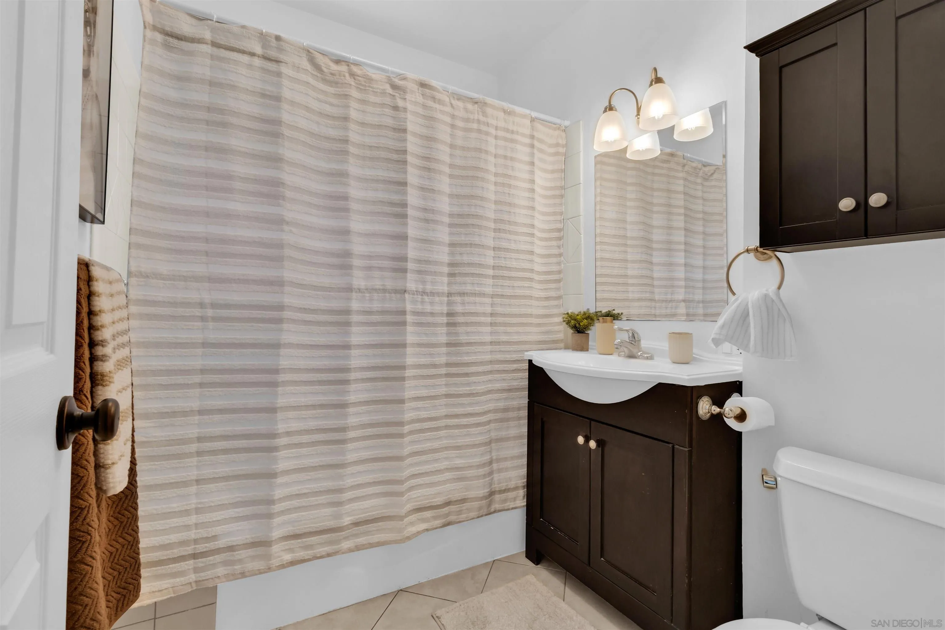 https://cdn.realtyfeed.com/cdn/127/260010537/aa645a591fcc997c4b42d8b561e98dca.webp