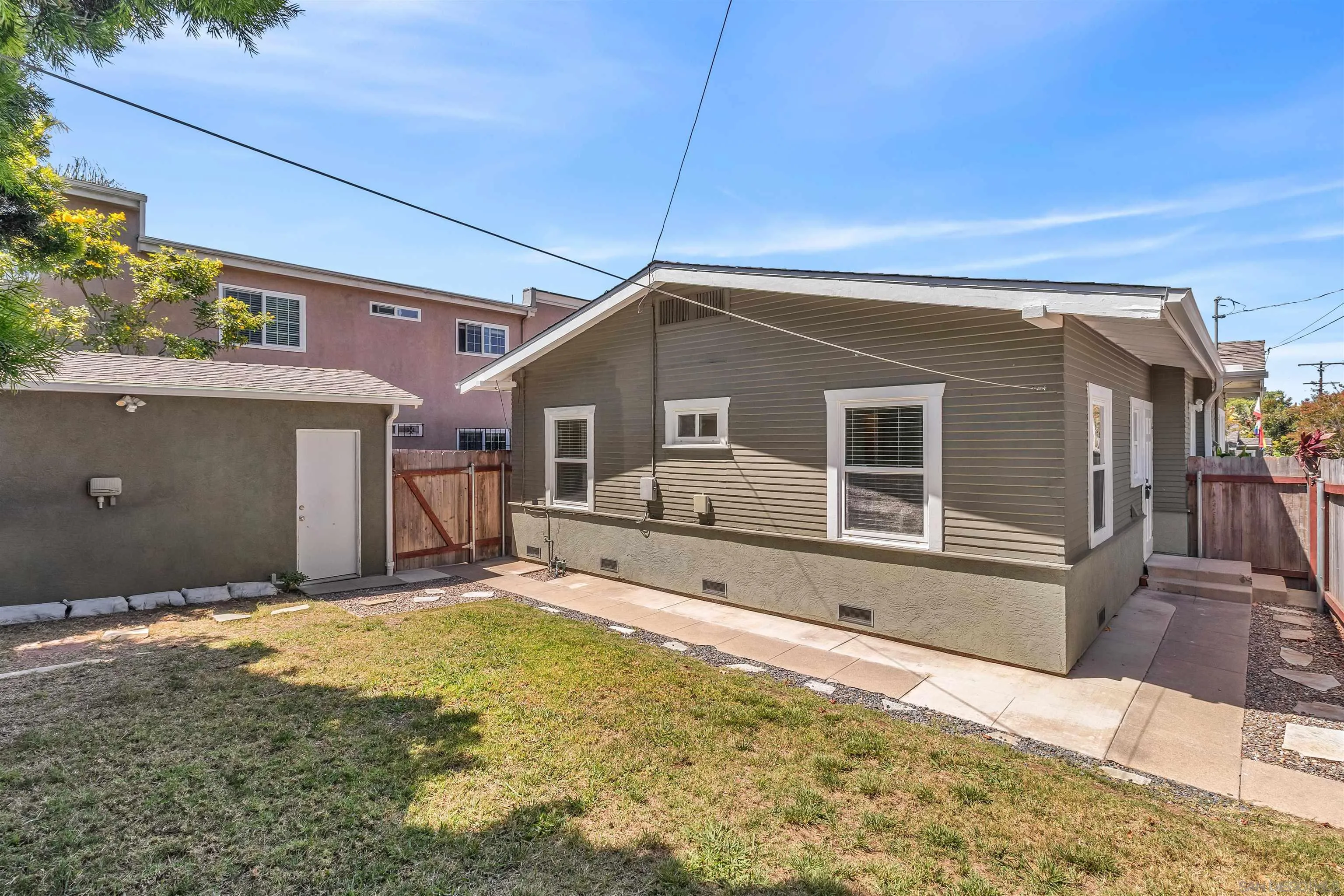 https://cdn.realtyfeed.com/cdn/127/260010537/cd2de9ca9247510e16decdca3d72402c.webp