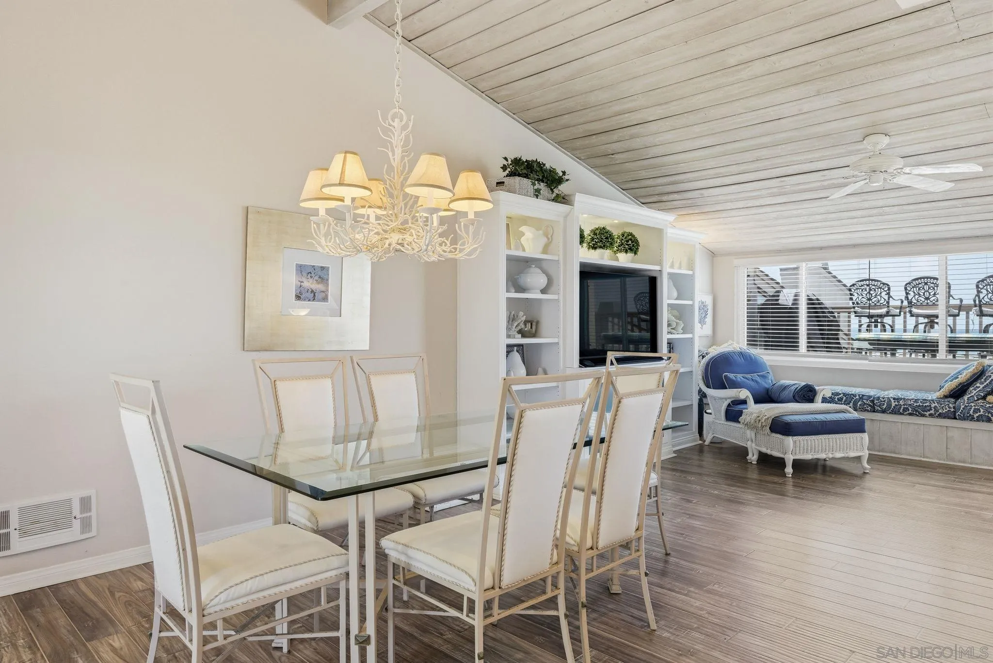 Photo #14: 260010540 Listing: Photo #14