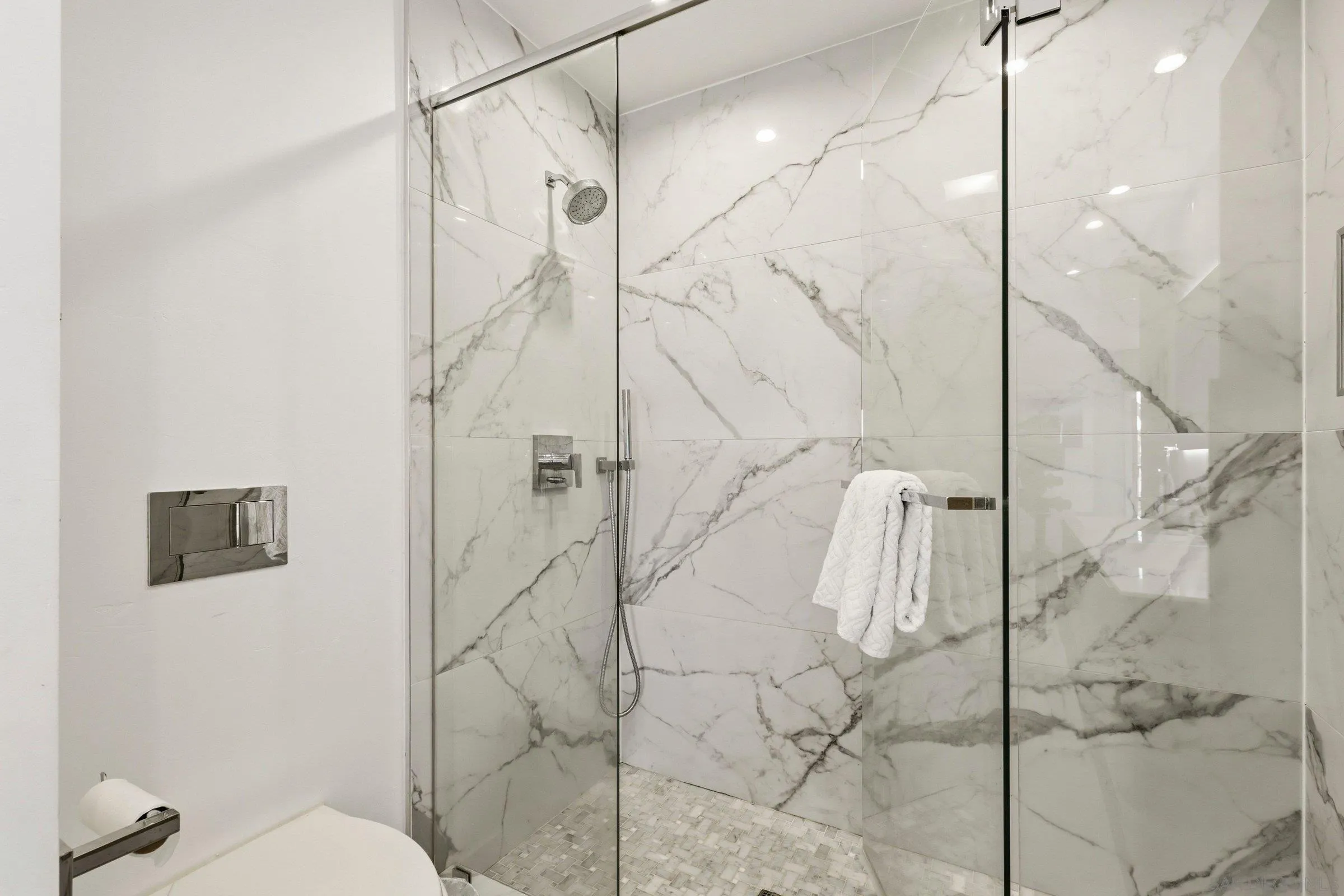 Photo #33: 260010547 Listing: Photo #33