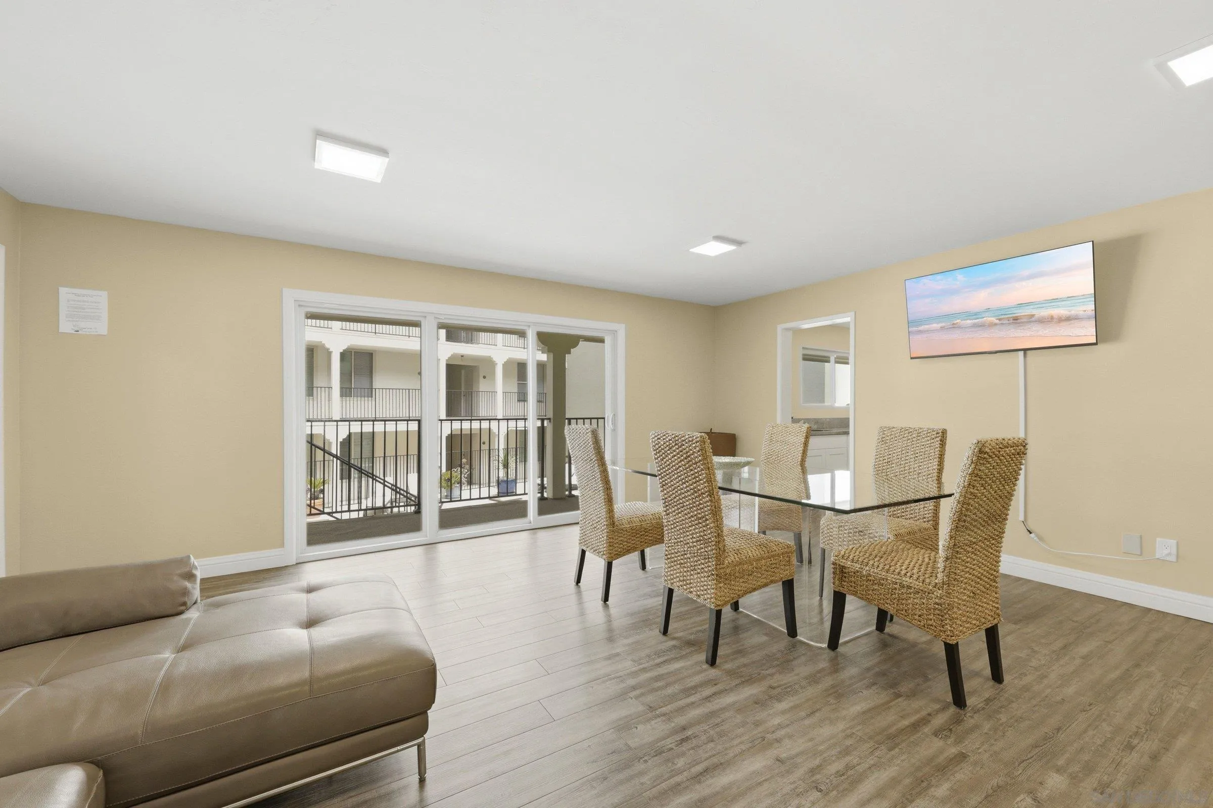 https://cdn.realtyfeed.com/cdn/127/260010547/96ad3ae8eacb7d86e4428d3bb66cb0a4.webp