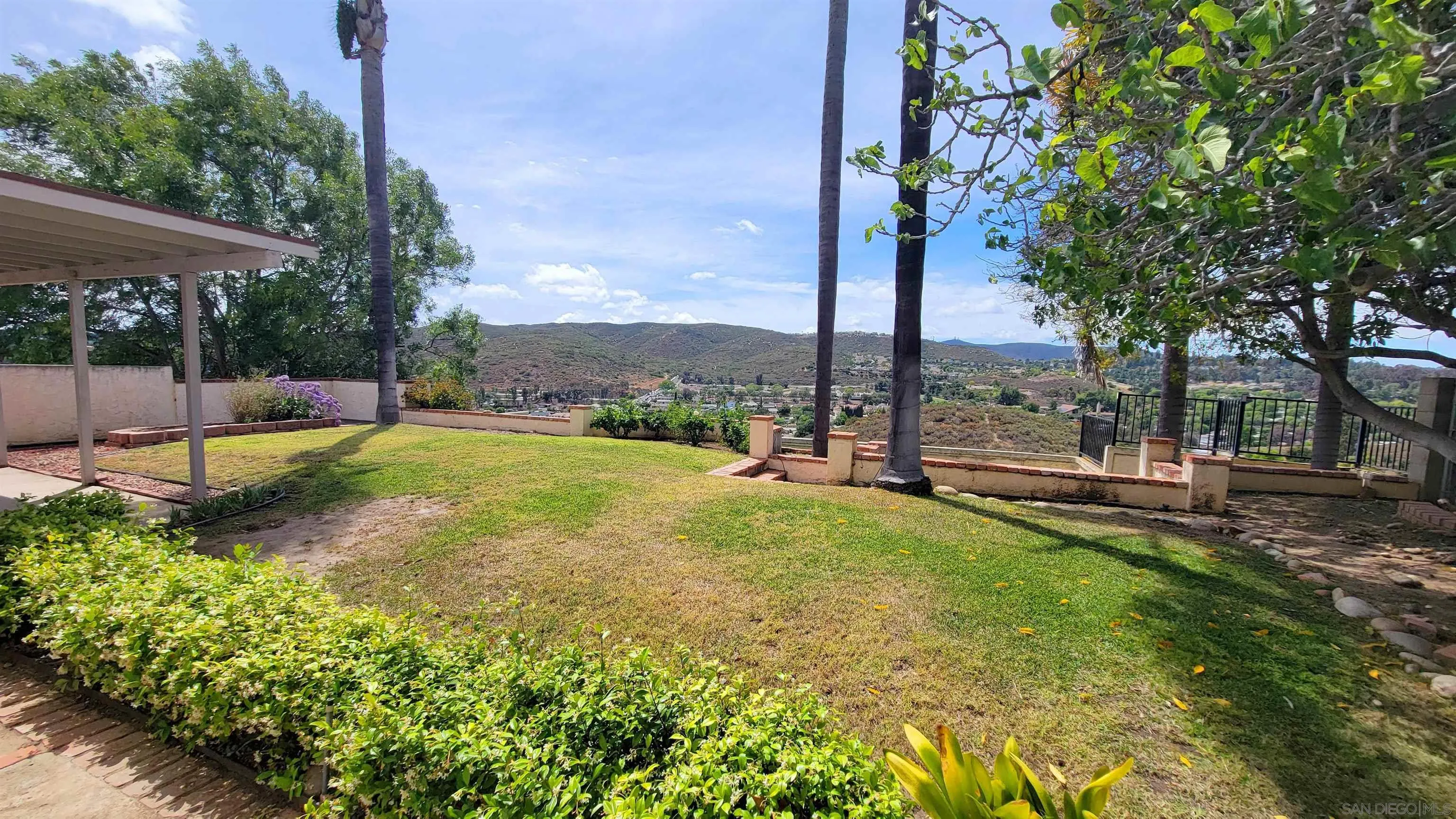 https://cdn.realtyfeed.com/cdn/127/260010554/0b8de024748970228a5ca95b984d77e9.webp