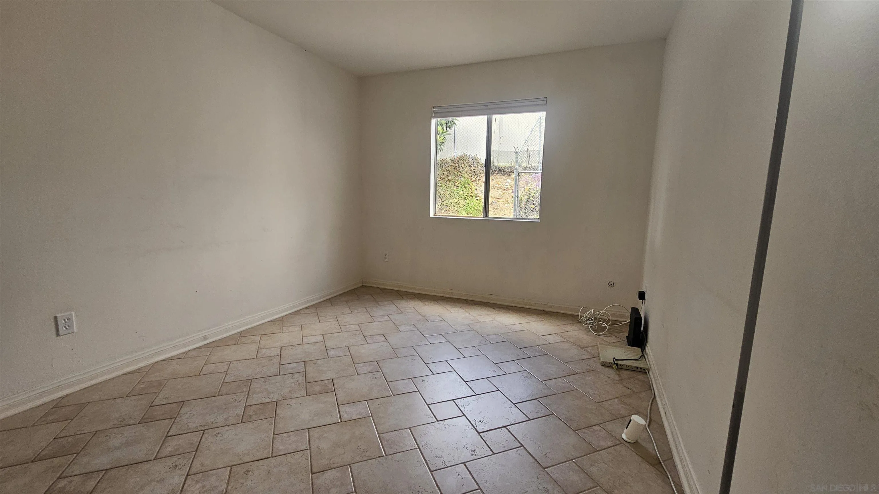 https://cdn.realtyfeed.com/cdn/127/260010554/1096bbc566159b5d75f1e0cdf6d11985.webp