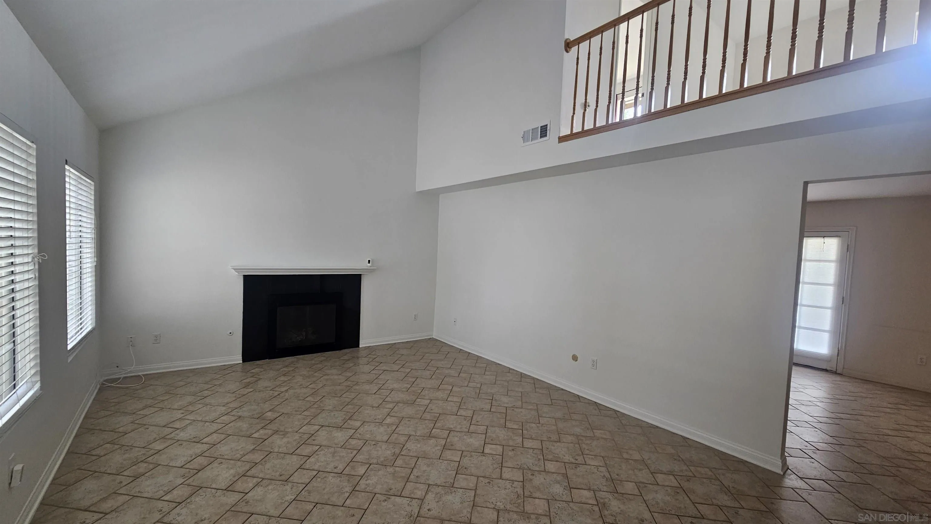 https://cdn.realtyfeed.com/cdn/127/260010554/34312f2045c4facf90a2f10e31074b4f.webp
