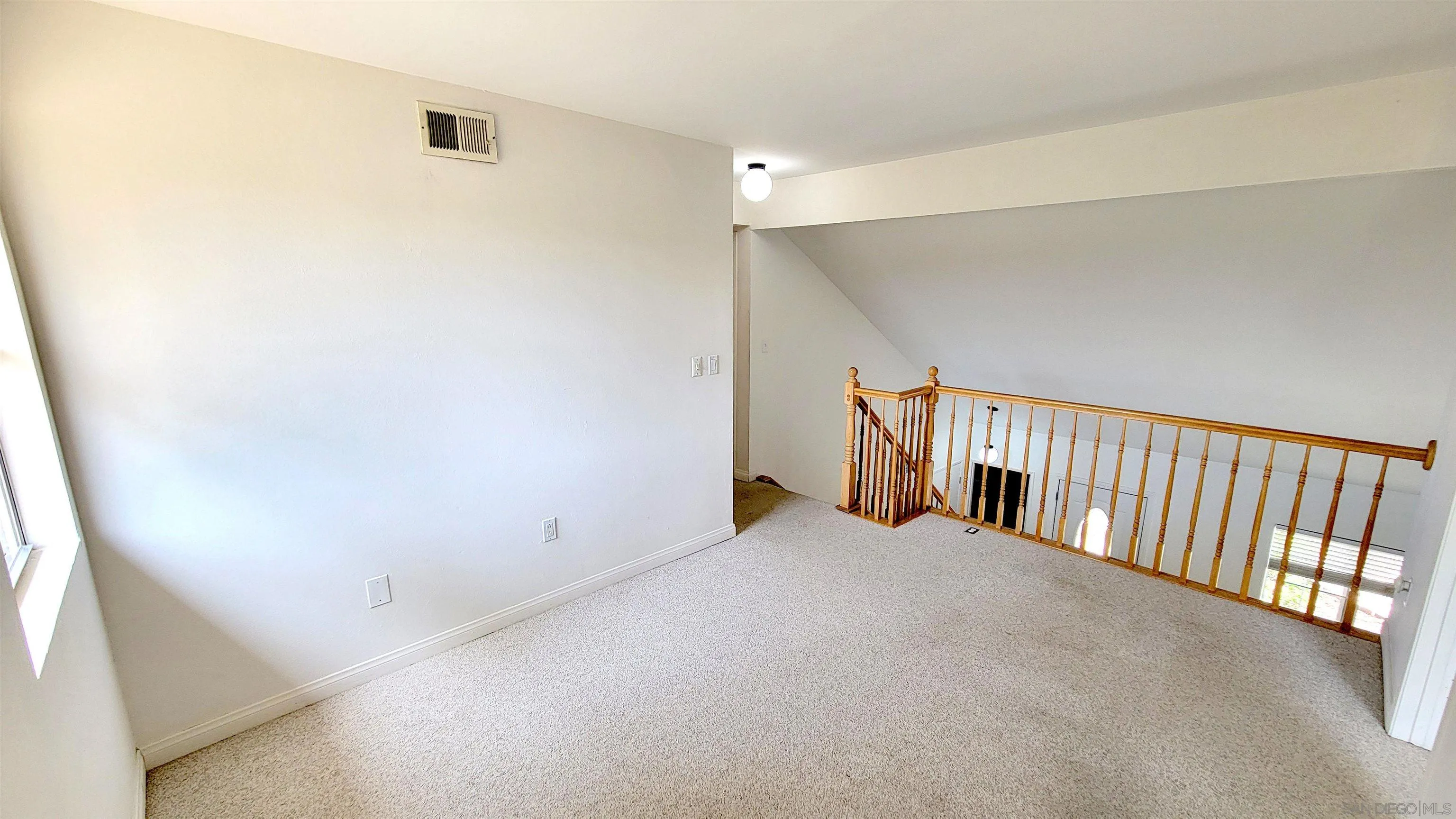 https://cdn.realtyfeed.com/cdn/127/260010554/5212dc112d9a11a231193ff9a4faf771.webp