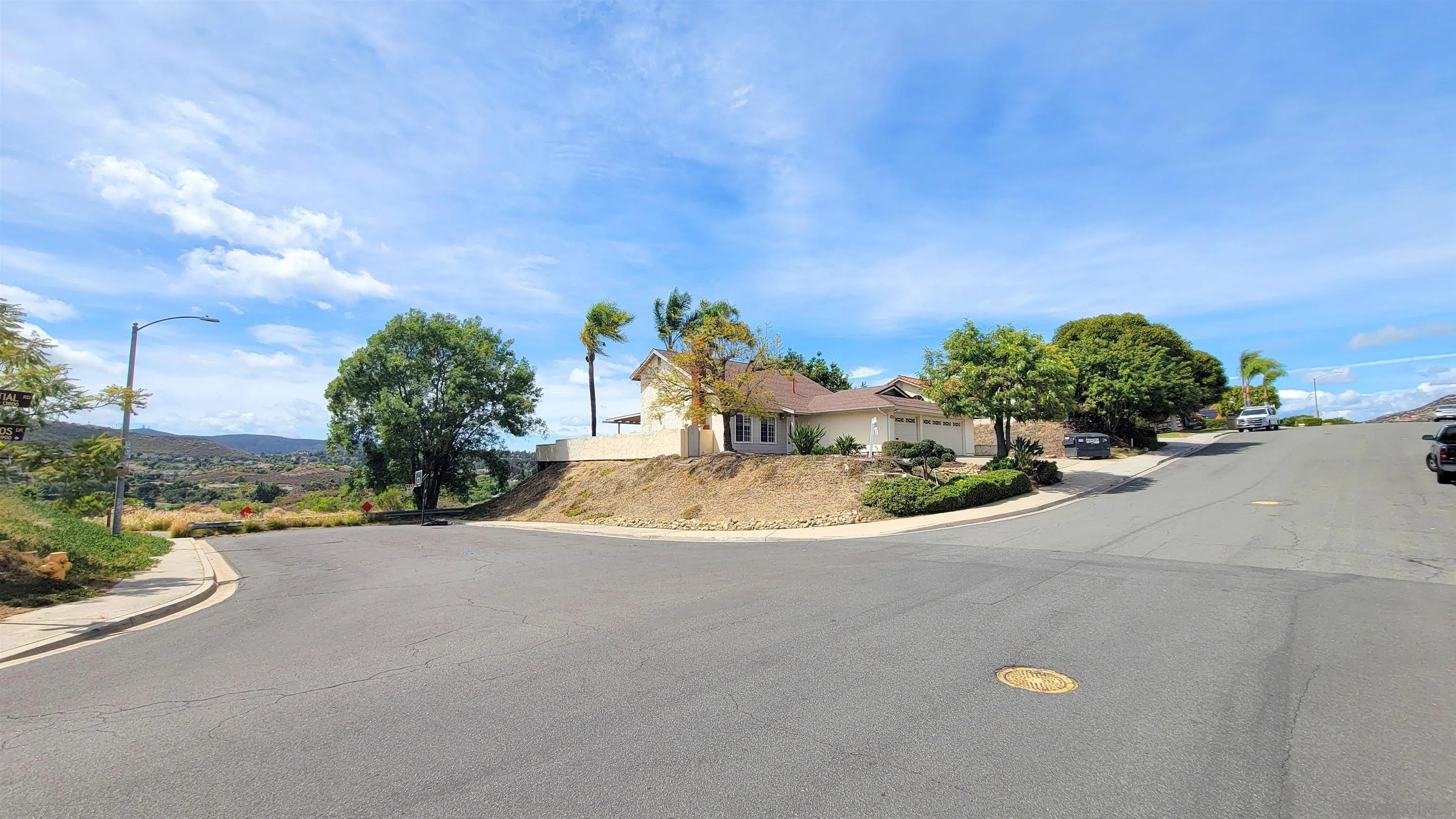 https://cdn.realtyfeed.com/cdn/127/260010554/5a15ef7c09d3a34952494ba81d5f2e25.webp