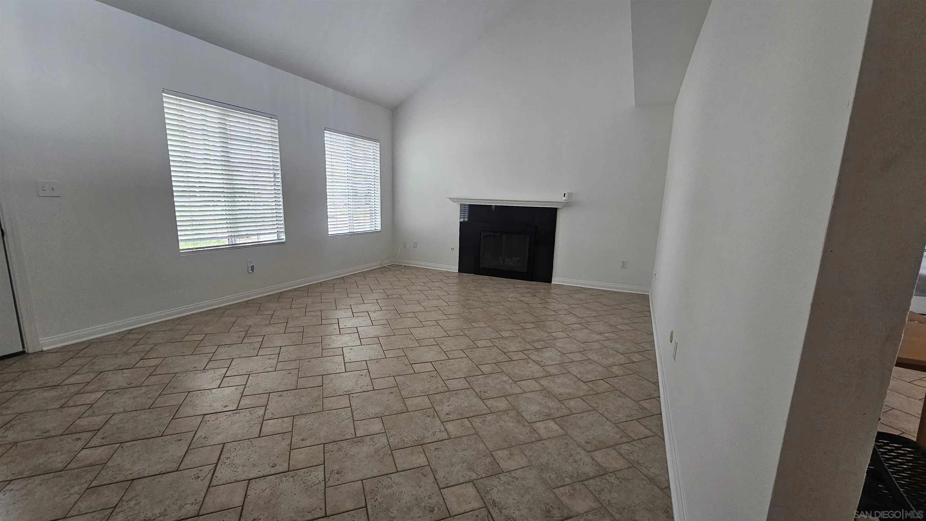 https://cdn.realtyfeed.com/cdn/127/260010554/70d24a6e73859fe11c5c4b9aa65bf6c3.webp