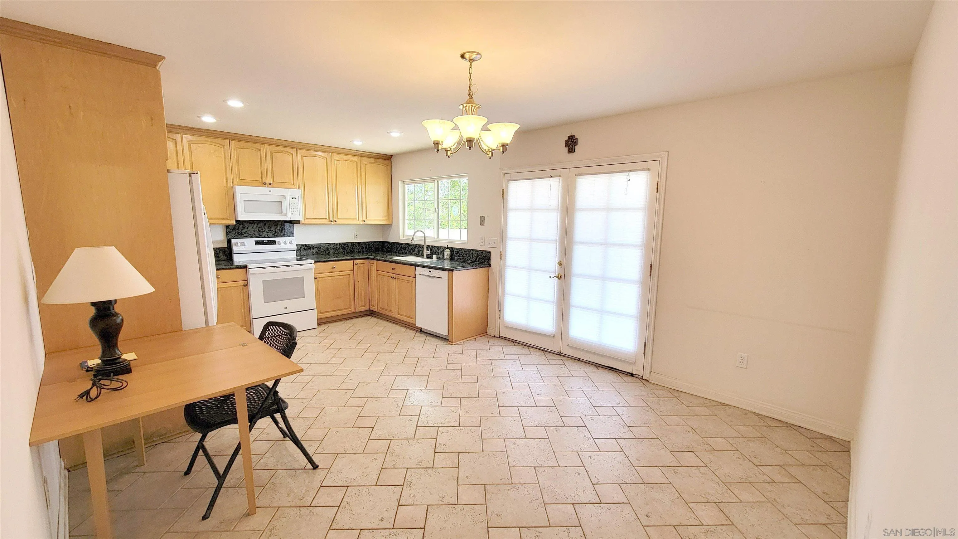 https://cdn.realtyfeed.com/cdn/127/260010554/71f736c934bd5dd7170695deee77abec.webp
