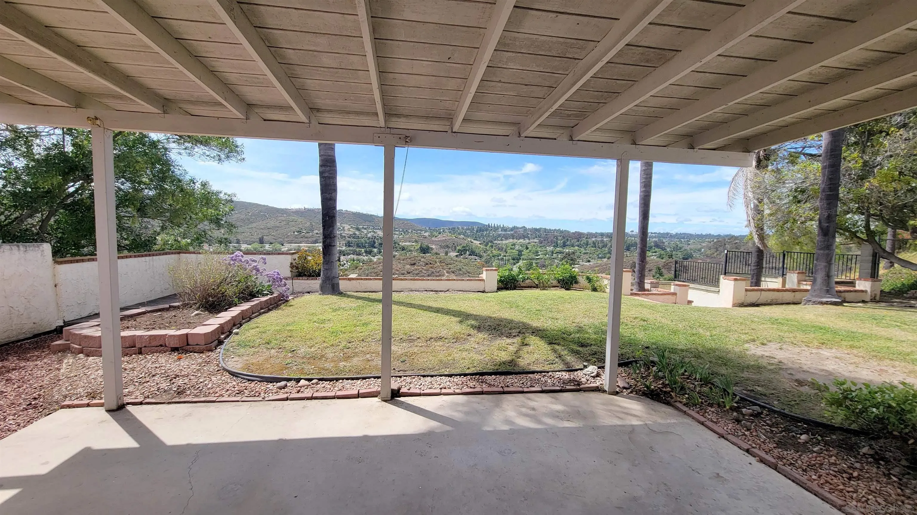 https://cdn.realtyfeed.com/cdn/127/260010554/a9ea928bdc93d707eea115638d6d2124.webp