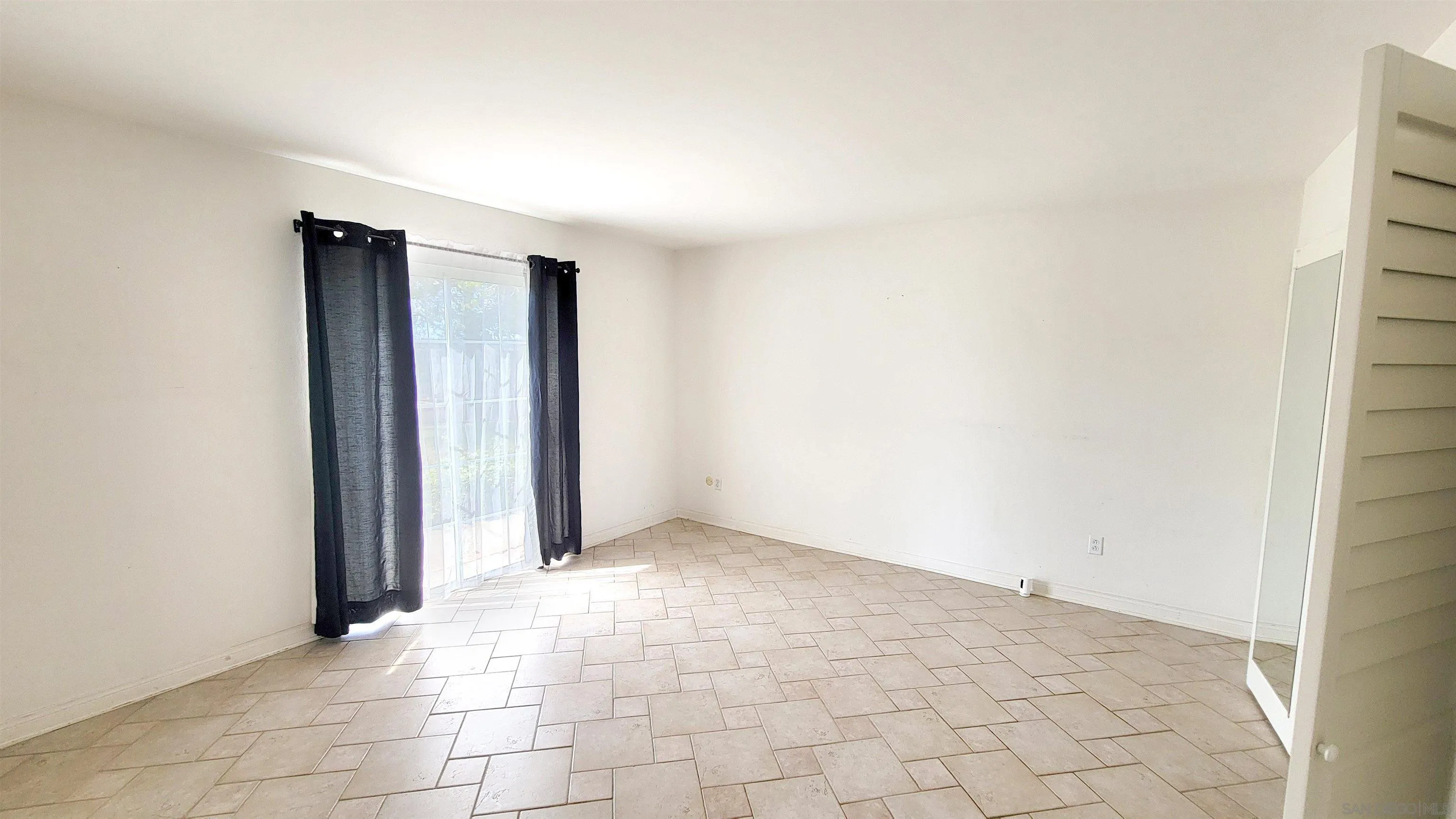 https://cdn.realtyfeed.com/cdn/127/260010554/c5bf0d425399dc98ba1b149d4ff3bada.webp