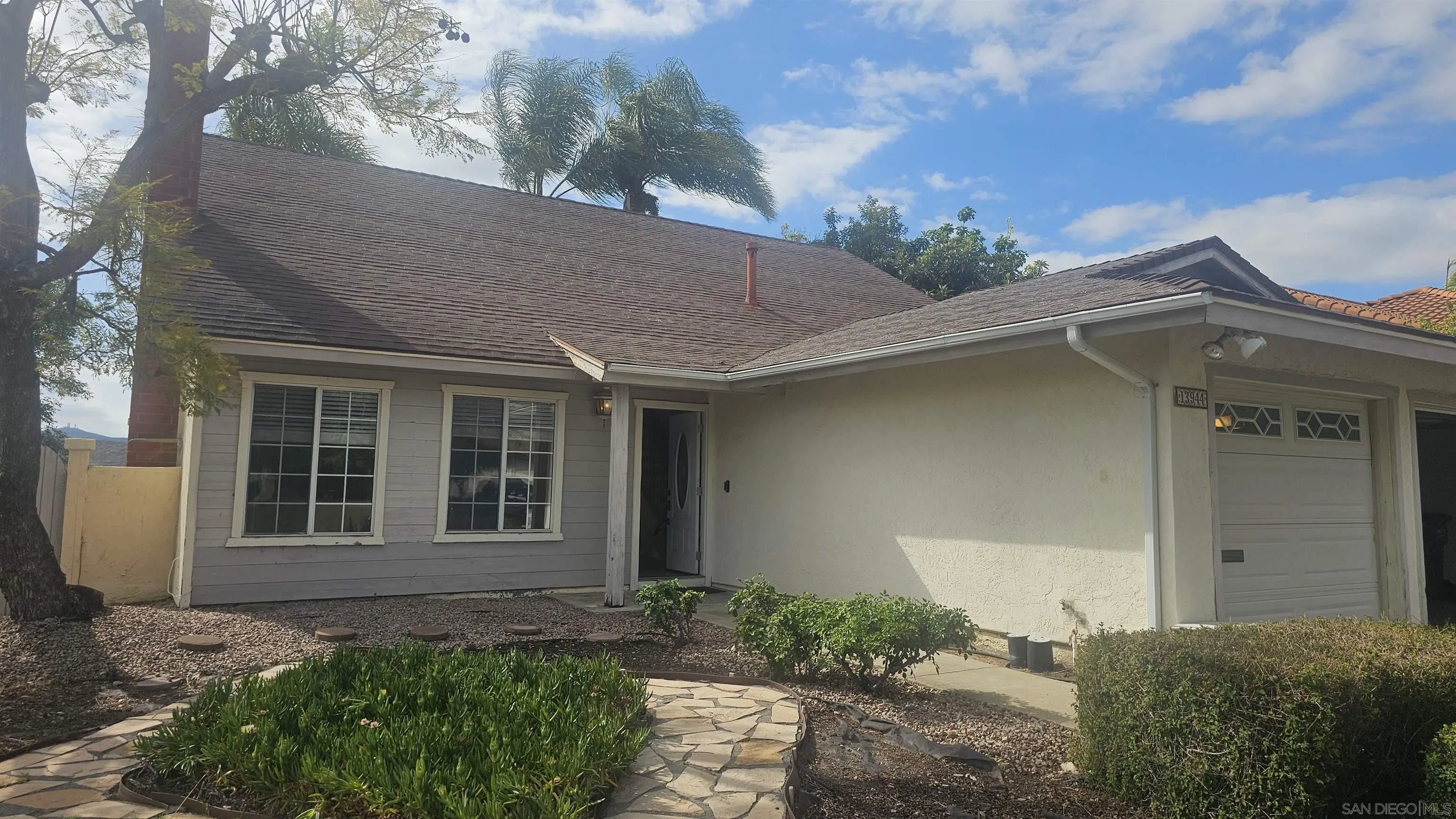 https://cdn.realtyfeed.com/cdn/127/260010554/fdfa177565fc2c32137a9926c302ca20.webp