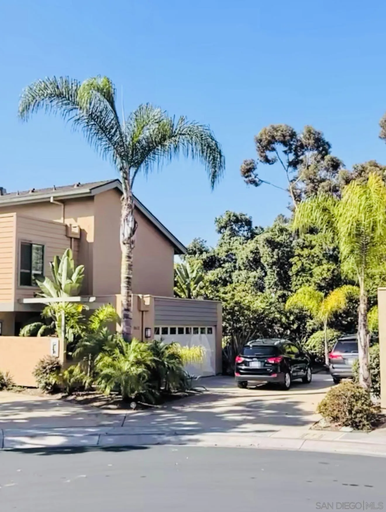 https://cdn.realtyfeed.com/cdn/127/260010555/e1b3324ca0e8eace2e8627b606bdb24c.webp