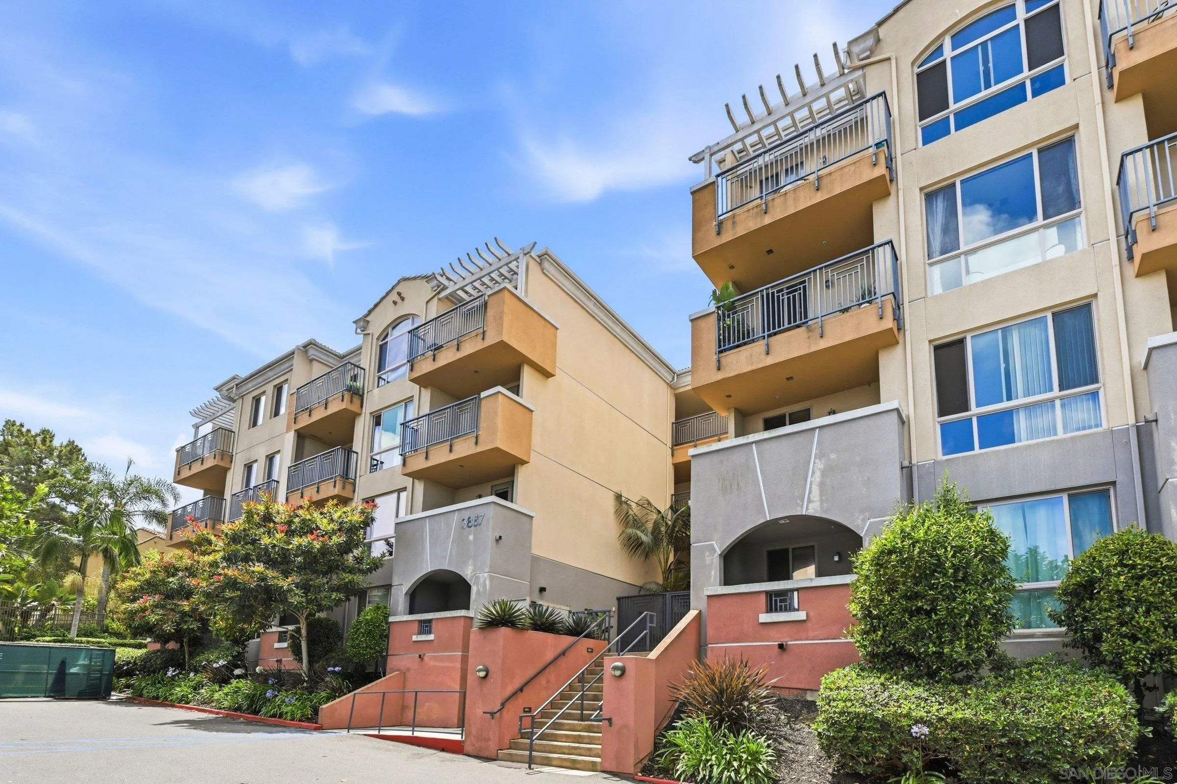 Photo #1: 260010556 Listing: Photo #1