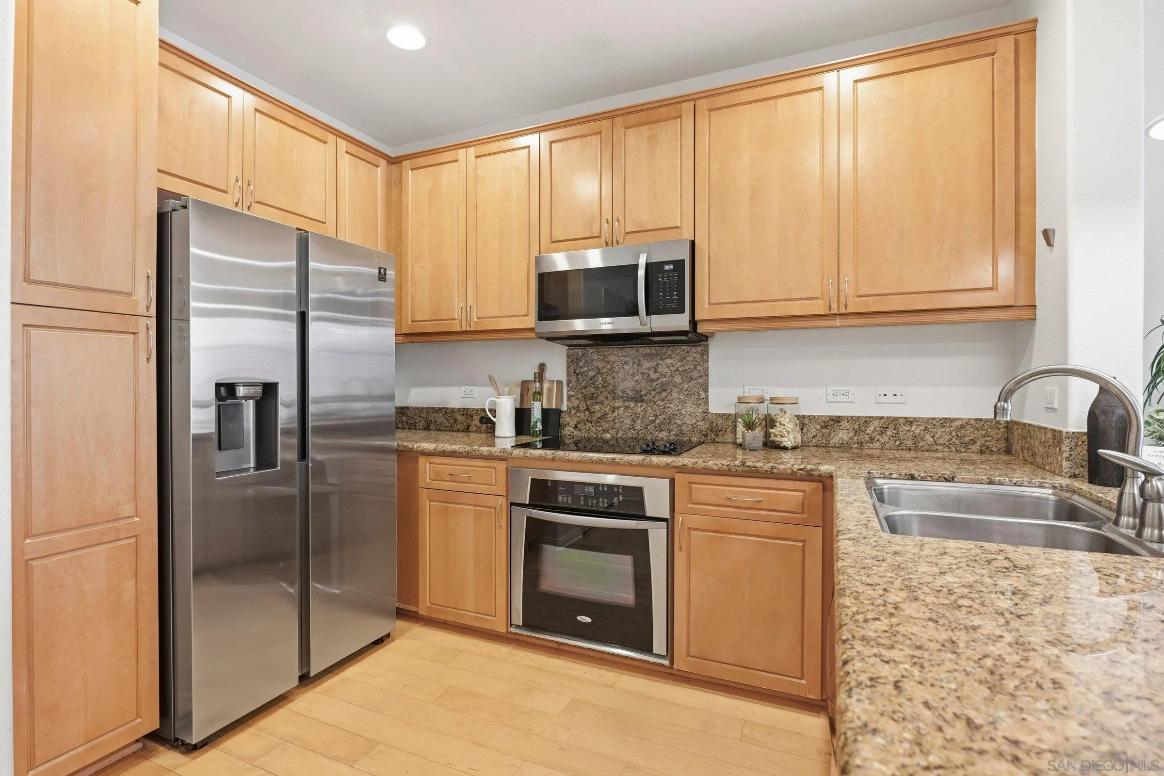 Photo #6: 260010556 Listing: Photo #6