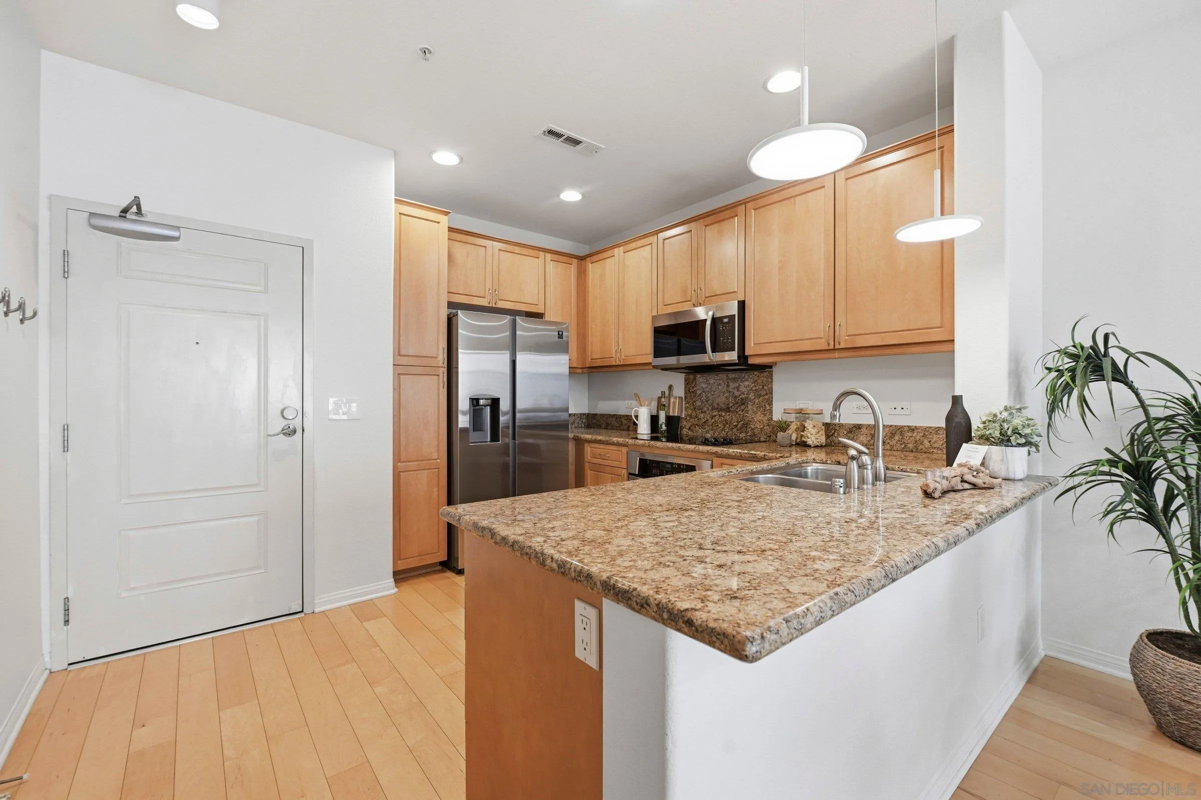 Photo #8: 260010556 Listing: Photo #8