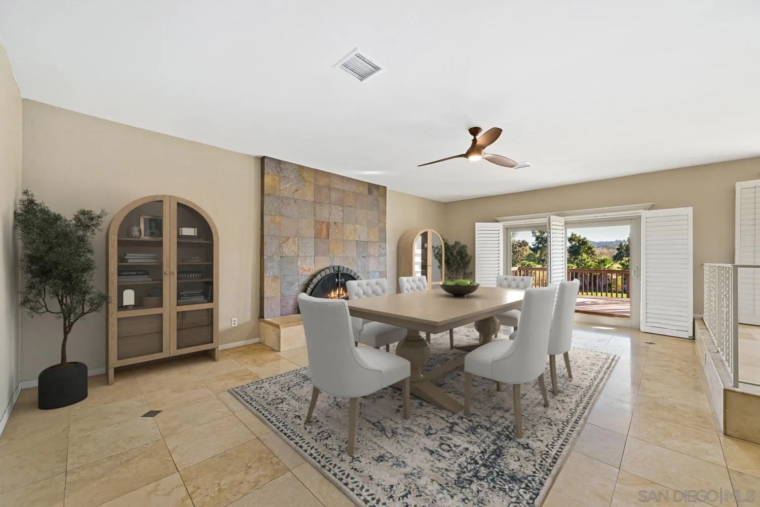 https://cdn.realtyfeed.com/cdn/127/260010558/de541bea08748049f1b80722d1e6f43d.webp