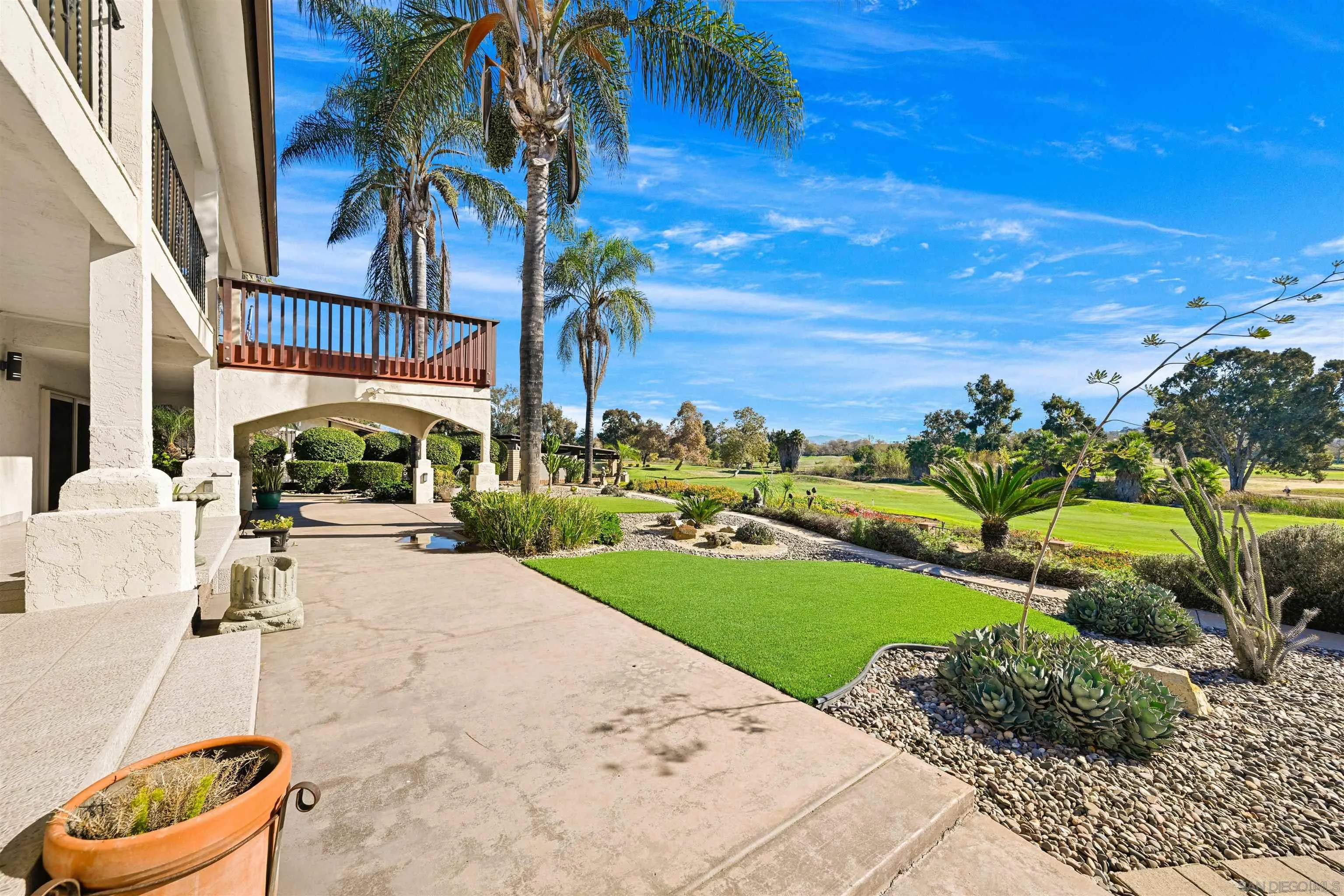 https://cdn.realtyfeed.com/cdn/127/260010558/e8f8e0d855e551e04956b2c123e80e81.webp