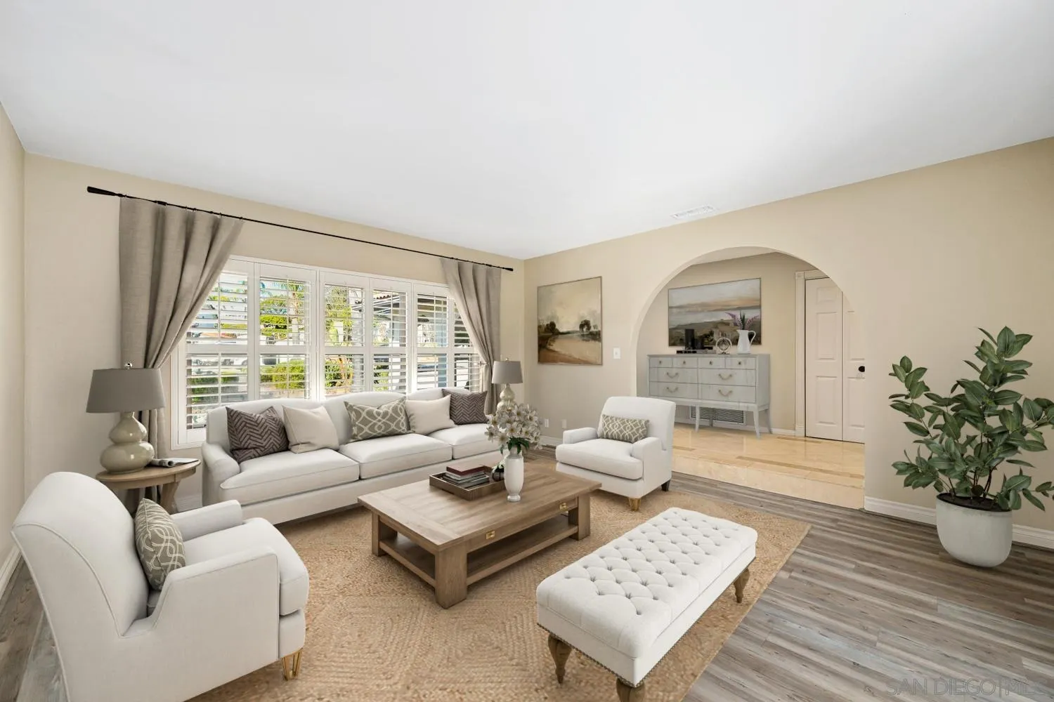 https://cdn.realtyfeed.com/cdn/127/260010558/e96219d3c3e69518e0c0390dbc726d9c.webp