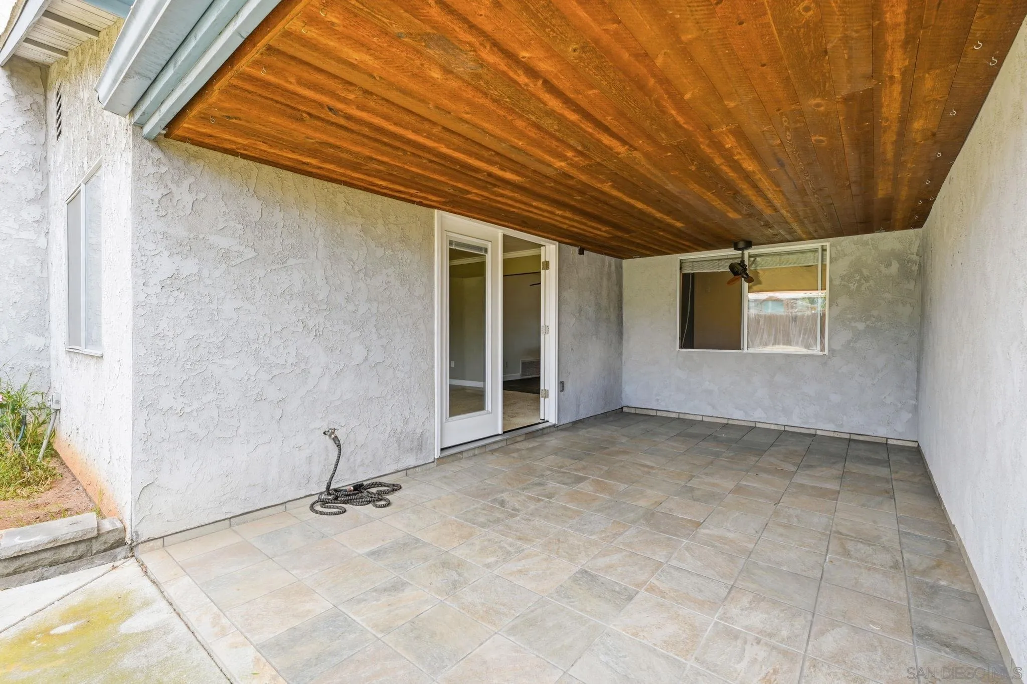 https://cdn.realtyfeed.com/cdn/127/260010559/1bfbcb8faec9a168c02ea401f91ebd70.webp