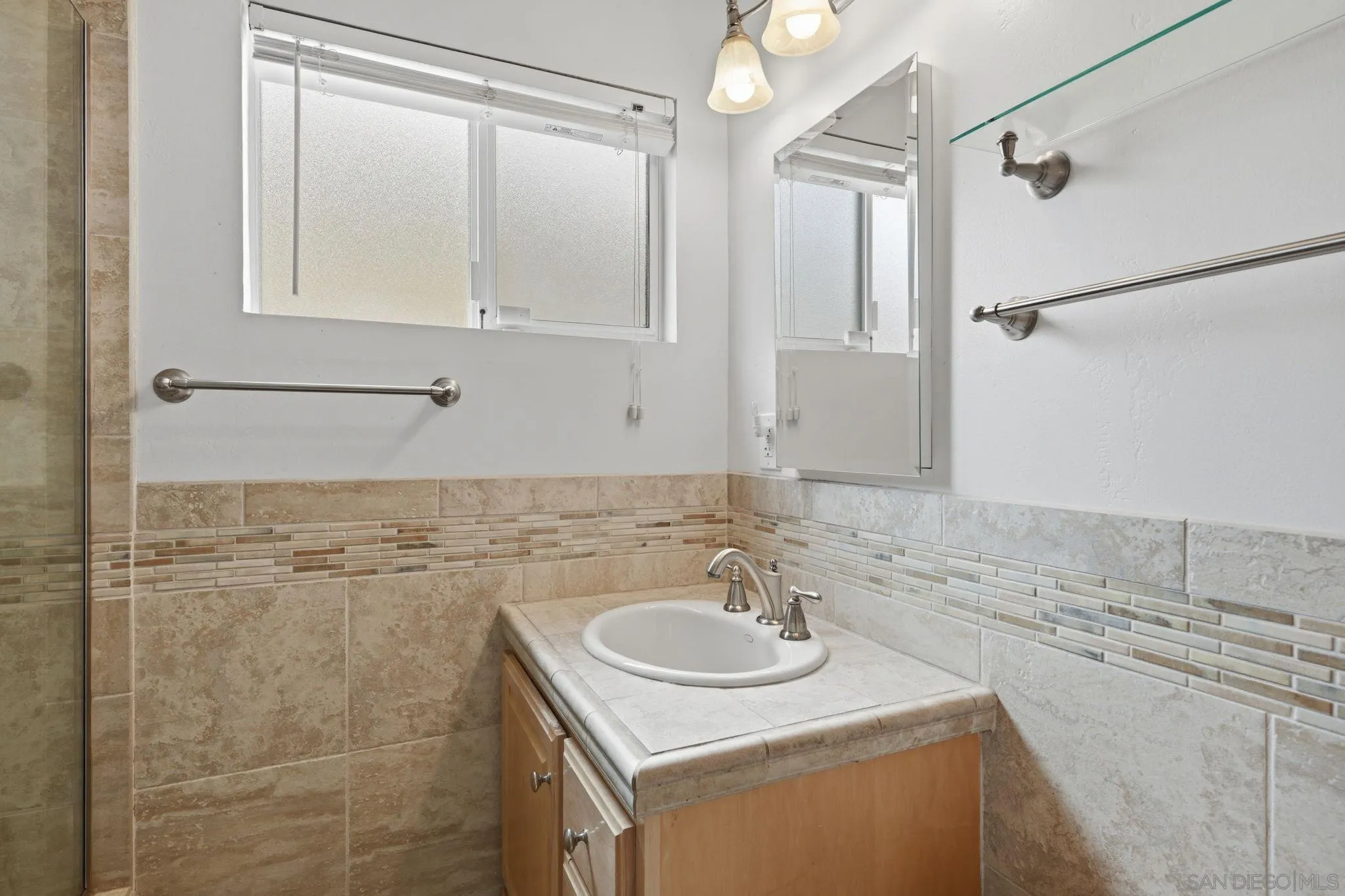 https://cdn.realtyfeed.com/cdn/127/260010559/70ca6e54e494deae39186c5ad3ae2e10.webp
