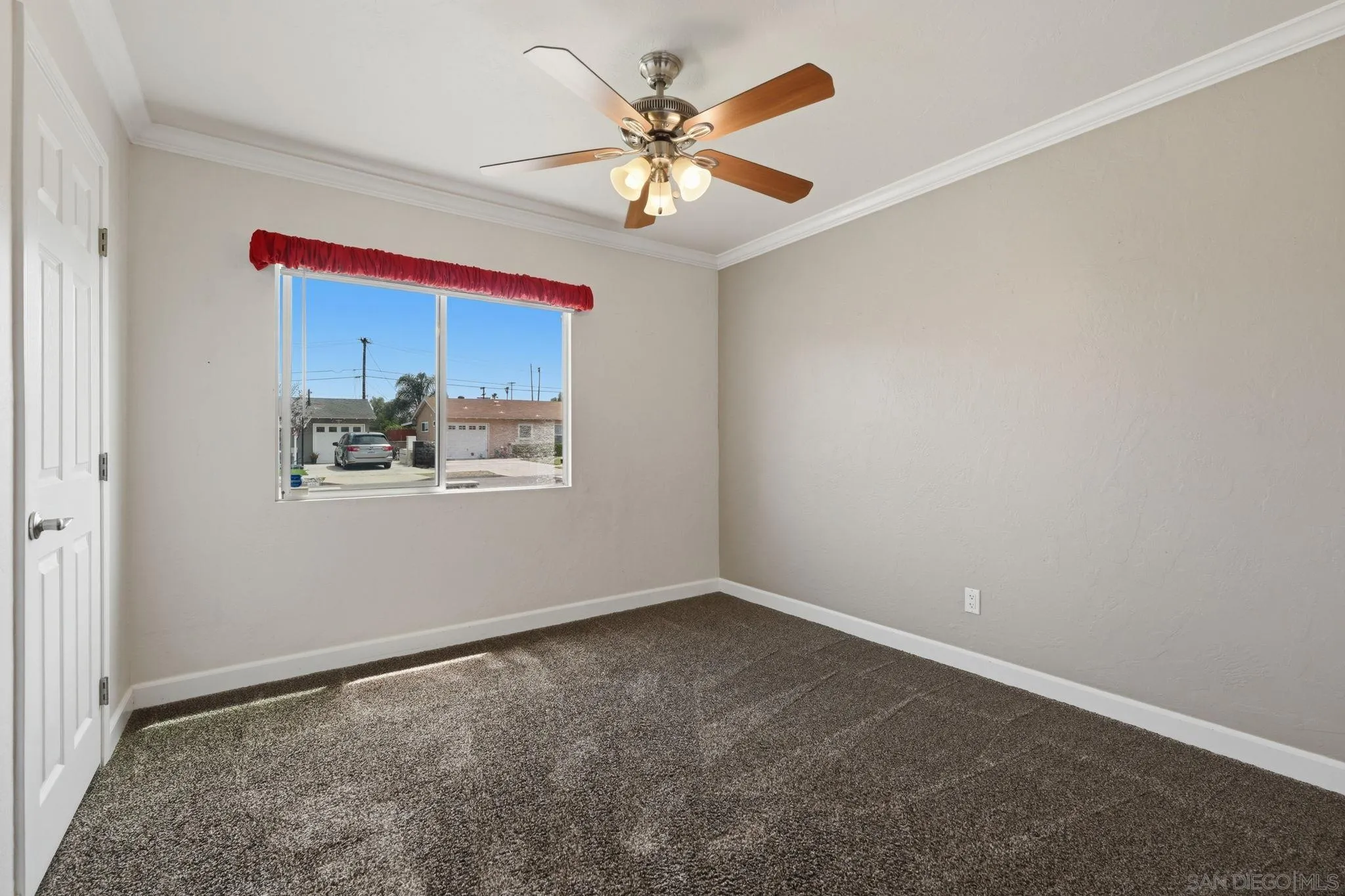 https://cdn.realtyfeed.com/cdn/127/260010559/80115bde50ae163512b5c2b2bb9c5334.webp