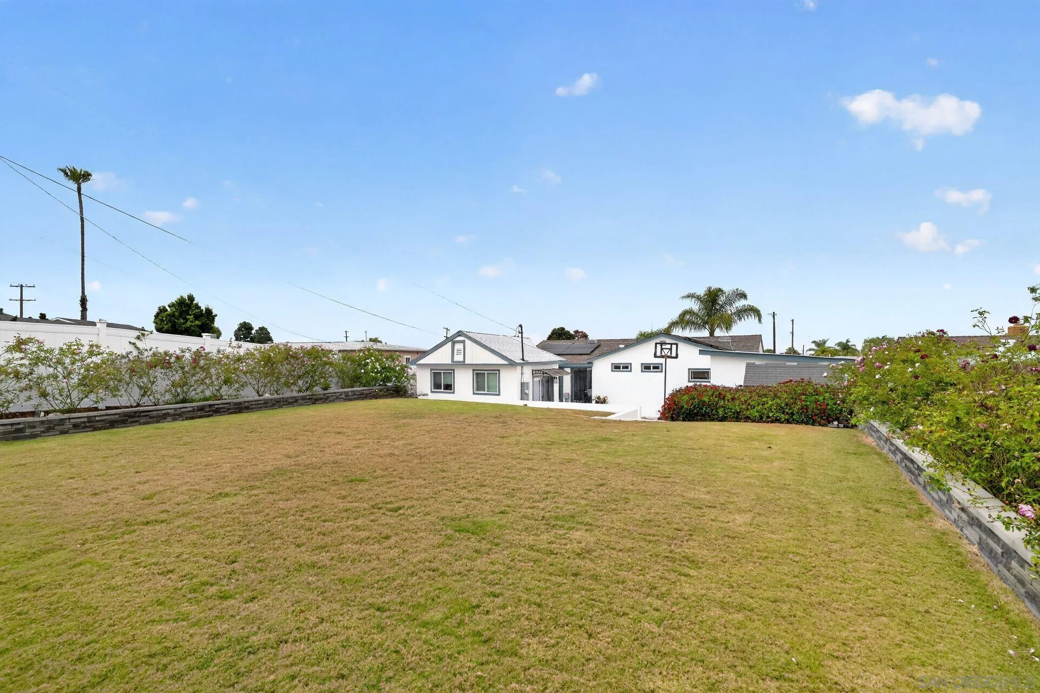 https://cdn.realtyfeed.com/cdn/127/260010565/032b78a3b85b90138daa08fbf063aded.webp